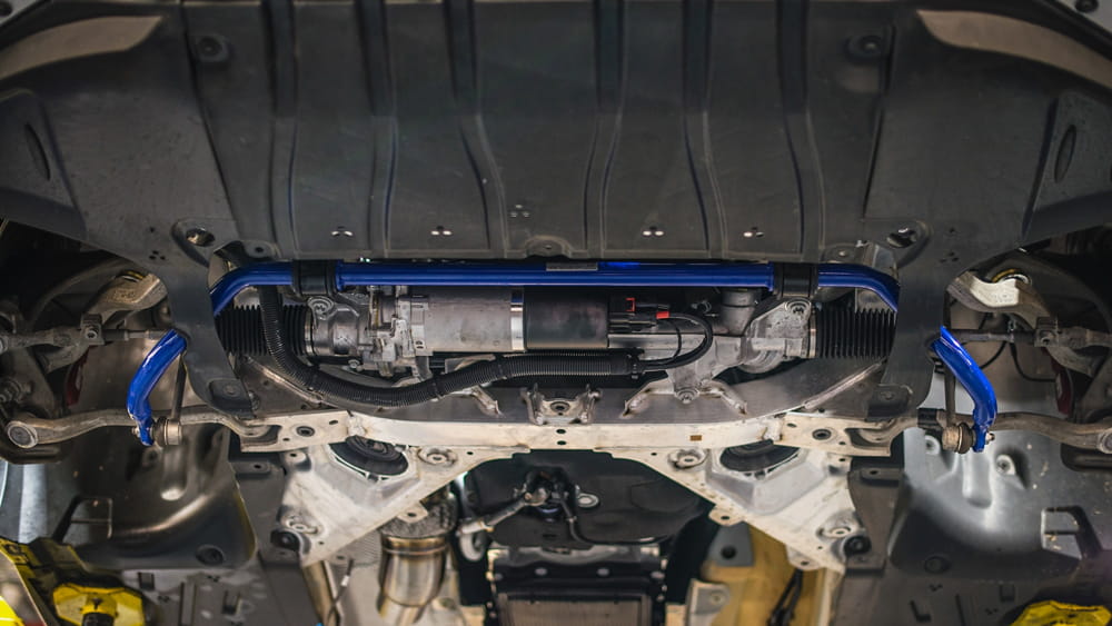 Sway Bar vs Strut Bar: Which Is The Best Choice For You?