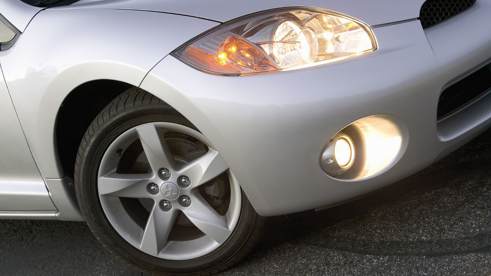 2006 - 2008 Mitsubishi Eclipse - headlight