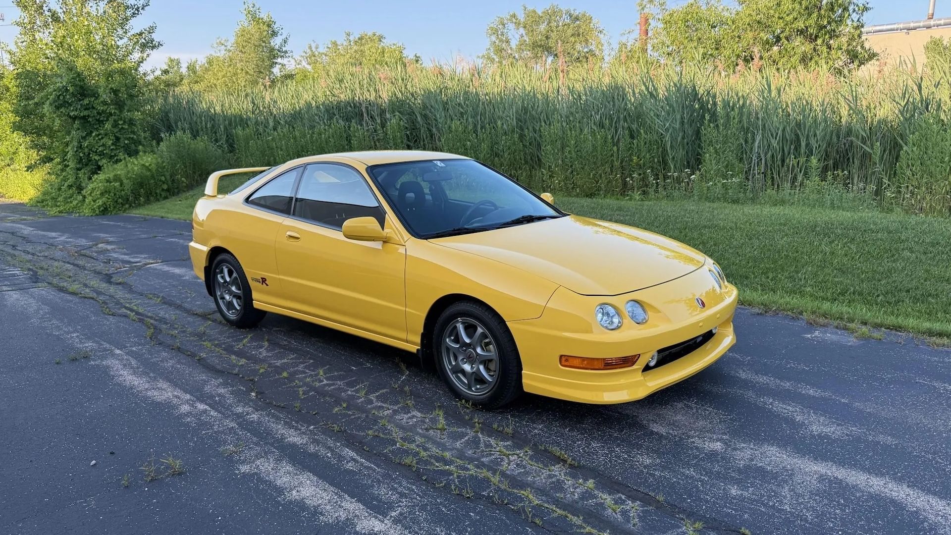 2001_acura_integra-type-r_img_1957-03398-scaled-1 2001_acura_integra-type-r_IMG_1957-03398-scaled
