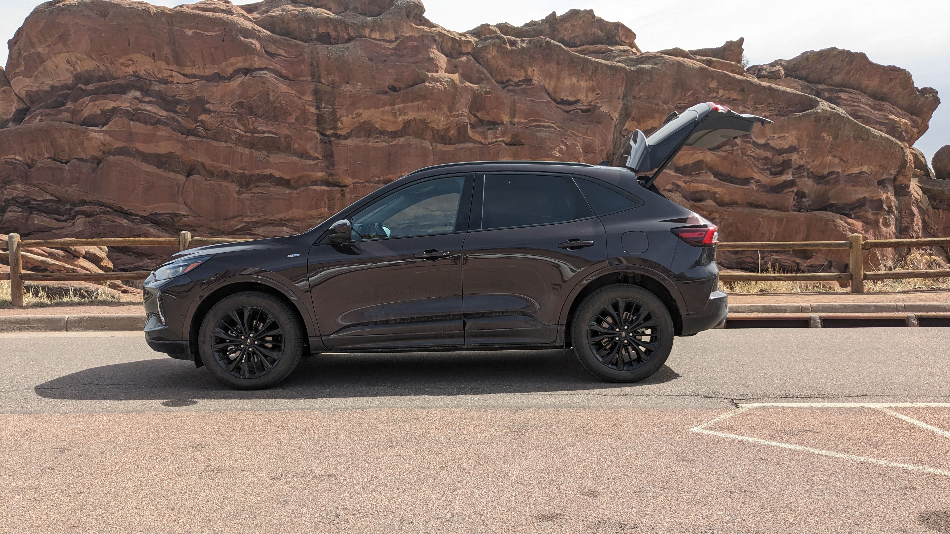 2023-ford-escape-st-line-trunk-open 2023 Ford Escape ST Line Trunk Open