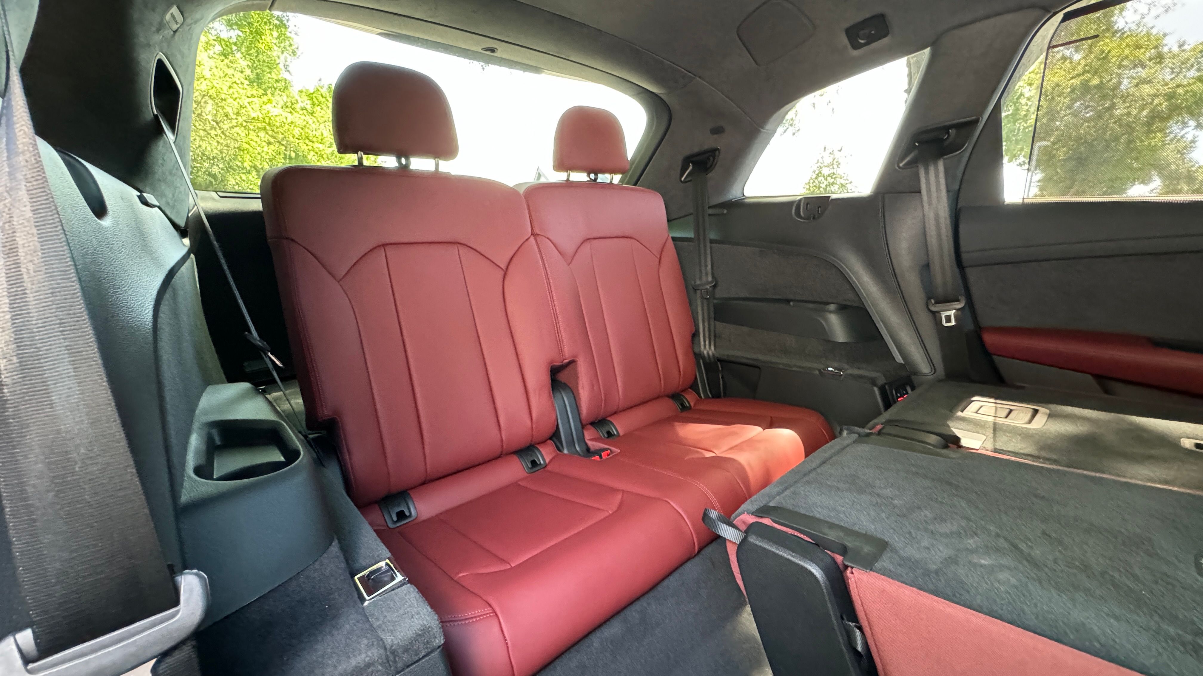 2024-audi-sq718-1 2024 Audi SQ7 third row