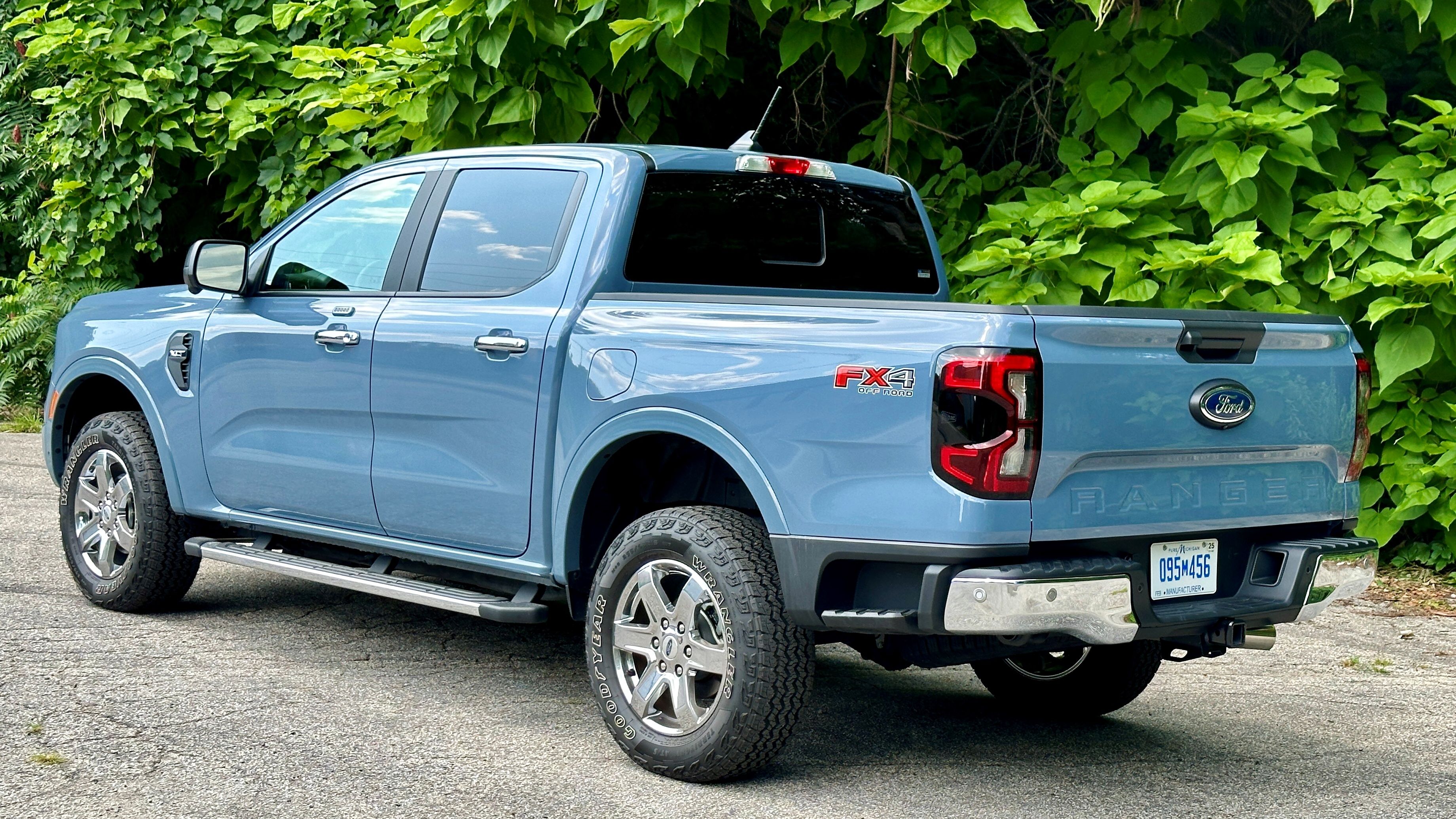 2024-ford-ranger-rear-quarter-1 A rear three-quarter view 2024 Ford Ranger