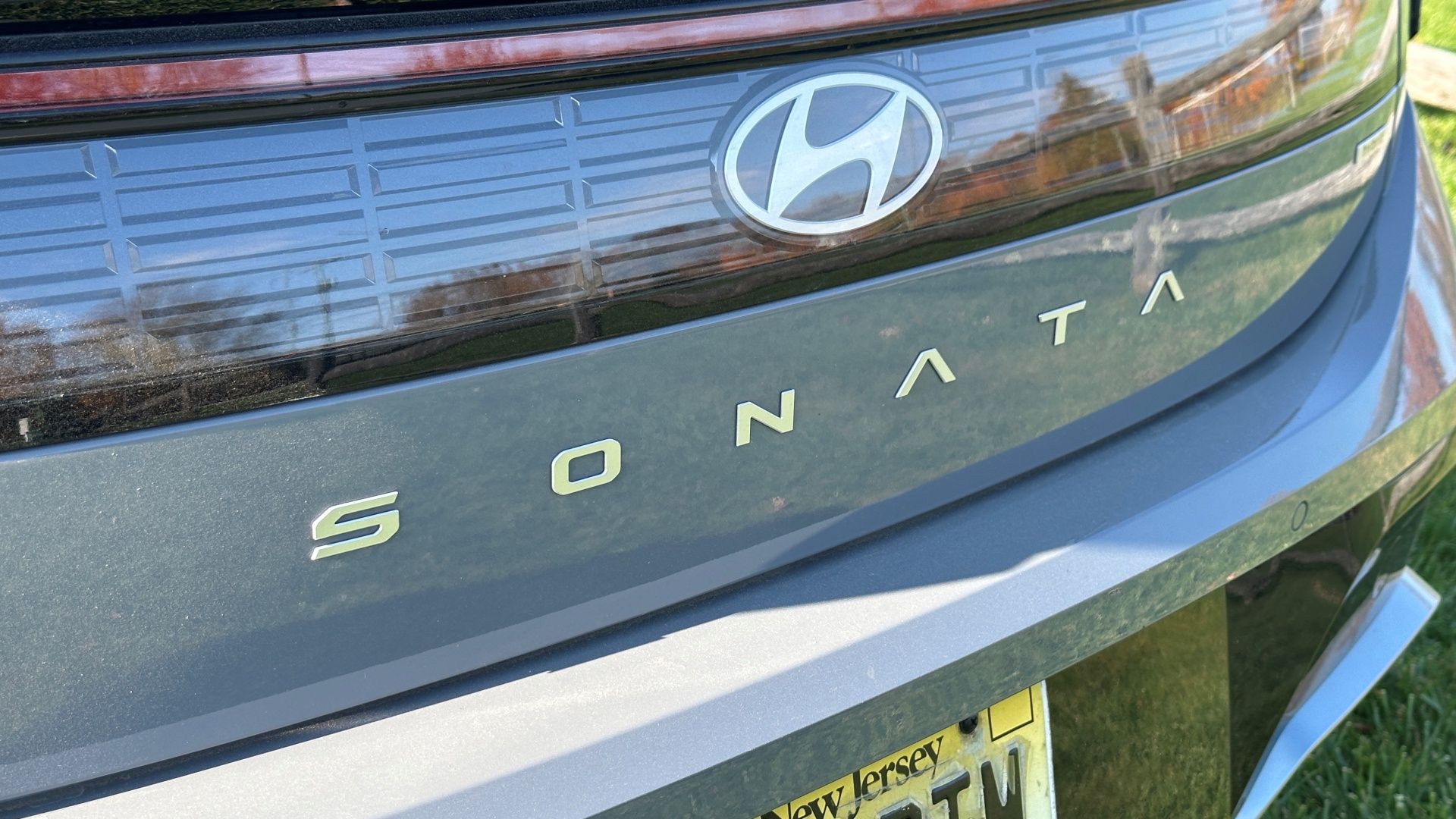 2024 Hyundai Sonata Hybrid Badging