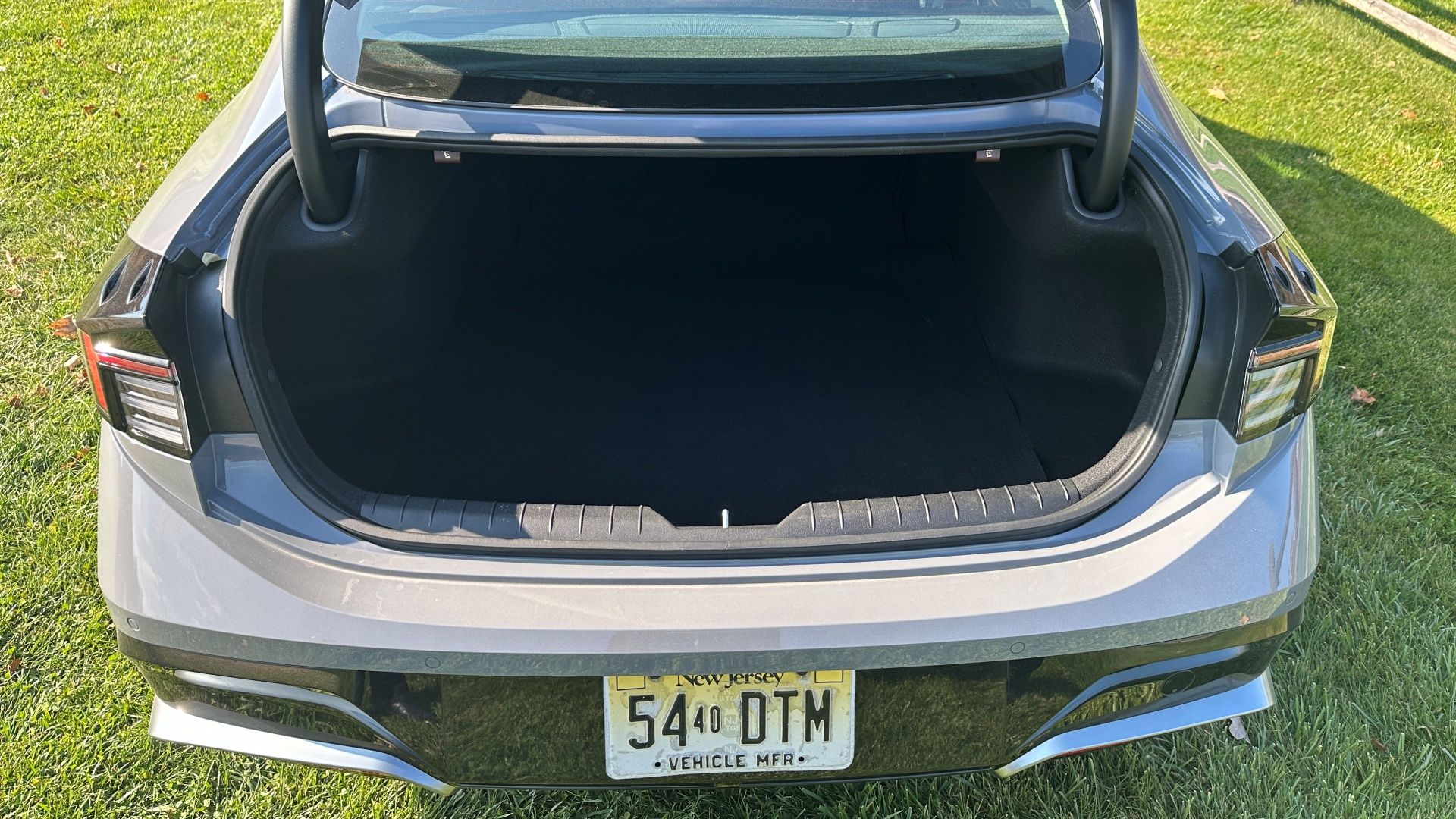 The 2024 Hyundai Sonata Hybrid trunk