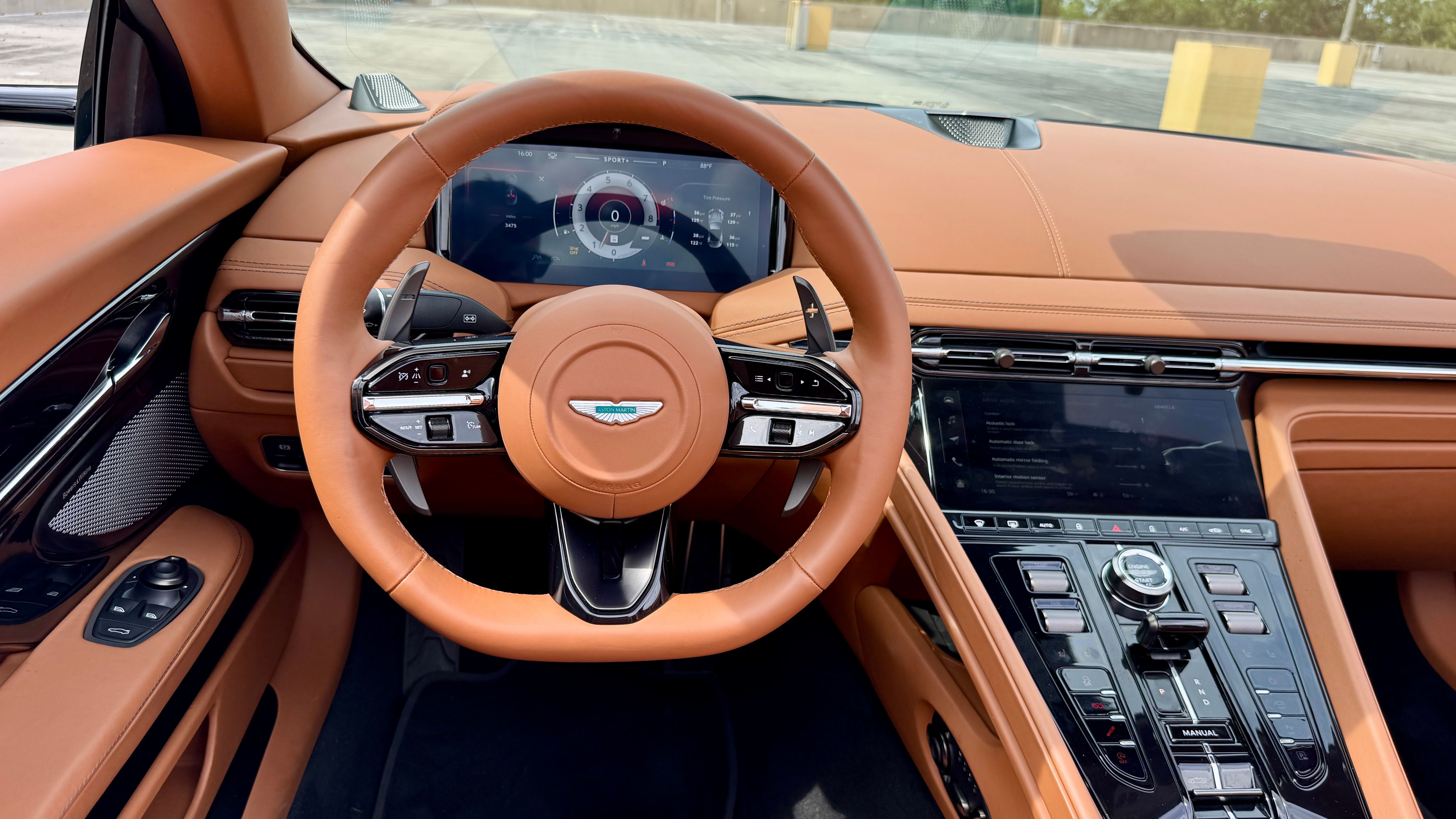2025-aston-martin-db12-volante29 2025 Aston Martin DB12 Volante29