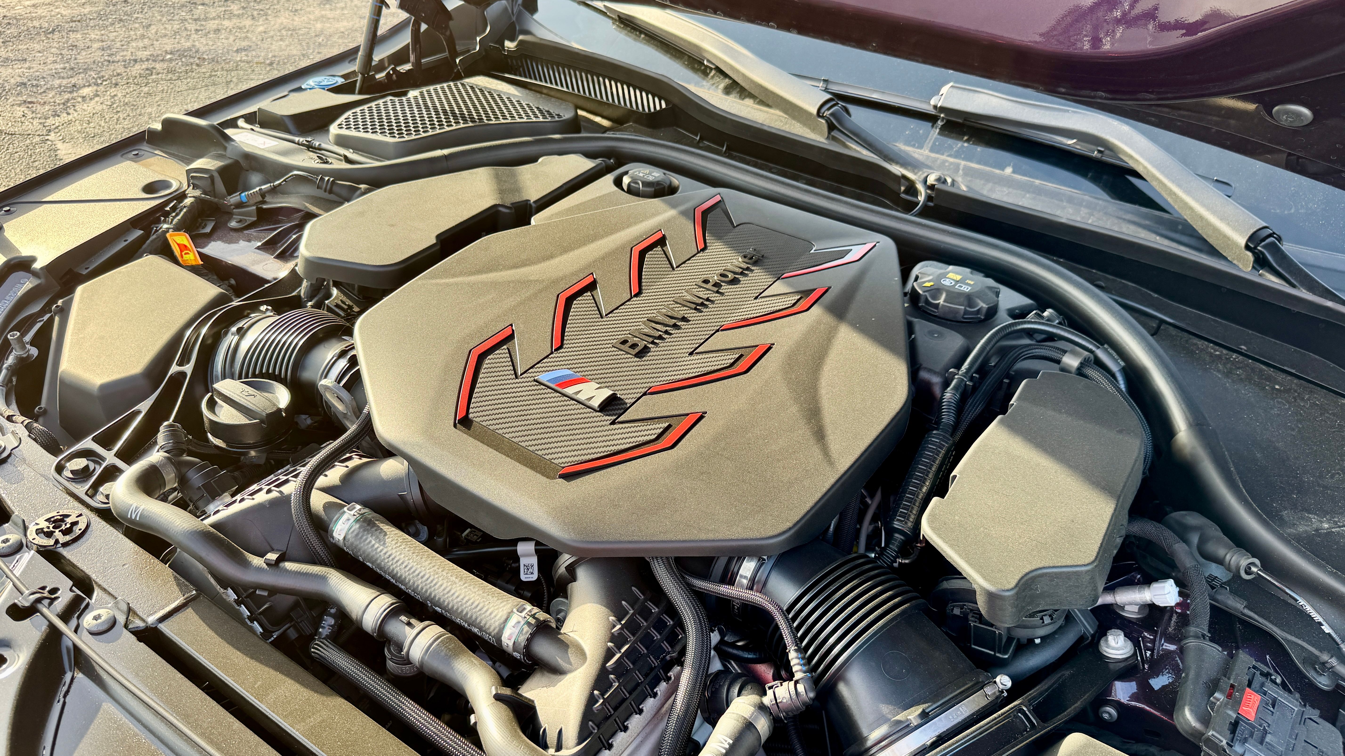 2025 BMW M5 Sedan 4.4L Twin-turbo S63 V8 PHEV Engine
