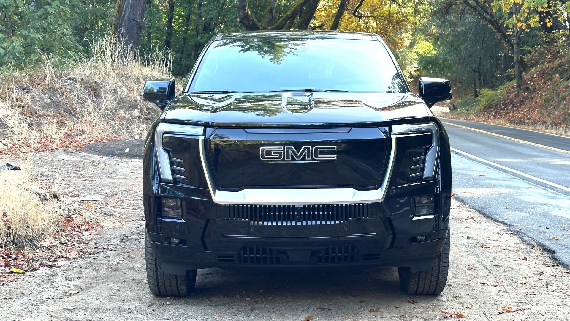 2025-gmc-sierra-ev-3 2025 GMC Sierra EV front