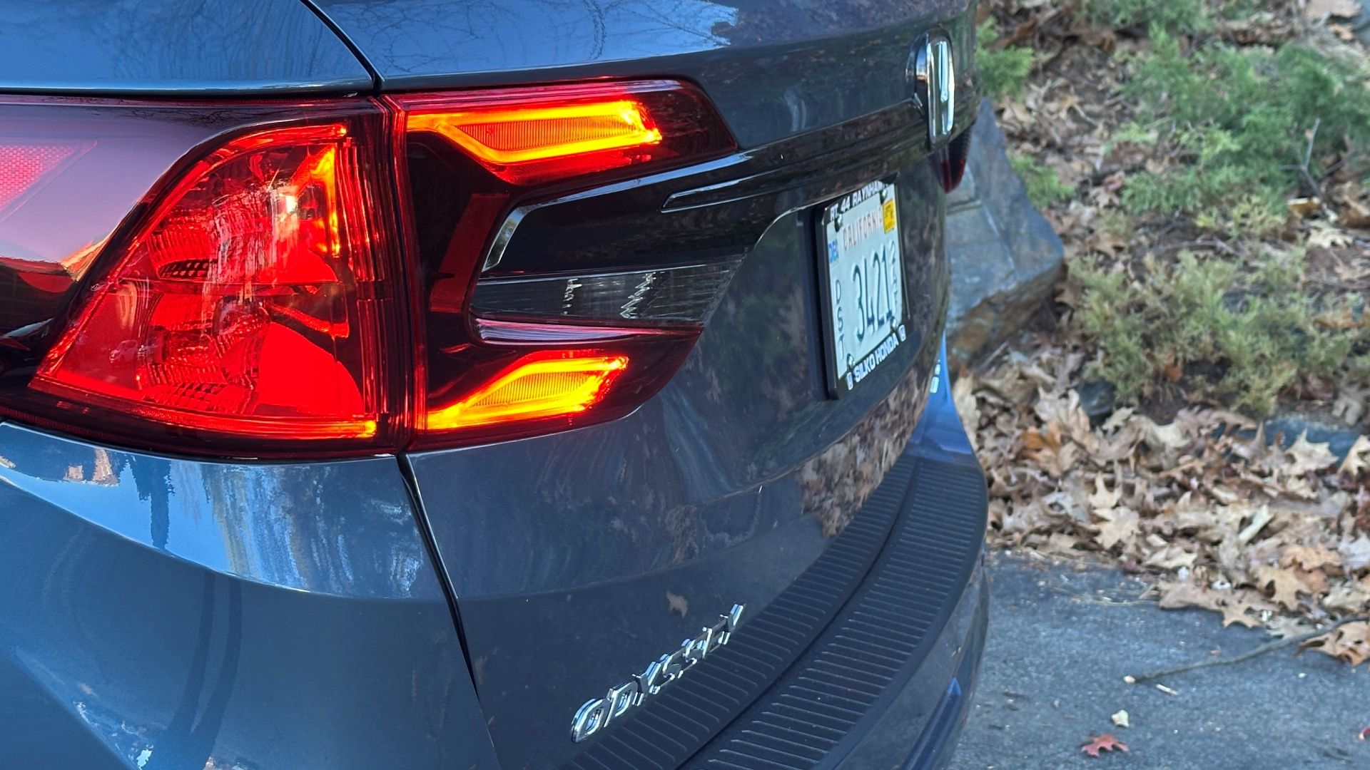 2025-honda-odyssey-7 2025 Honda Odyssey rear close up