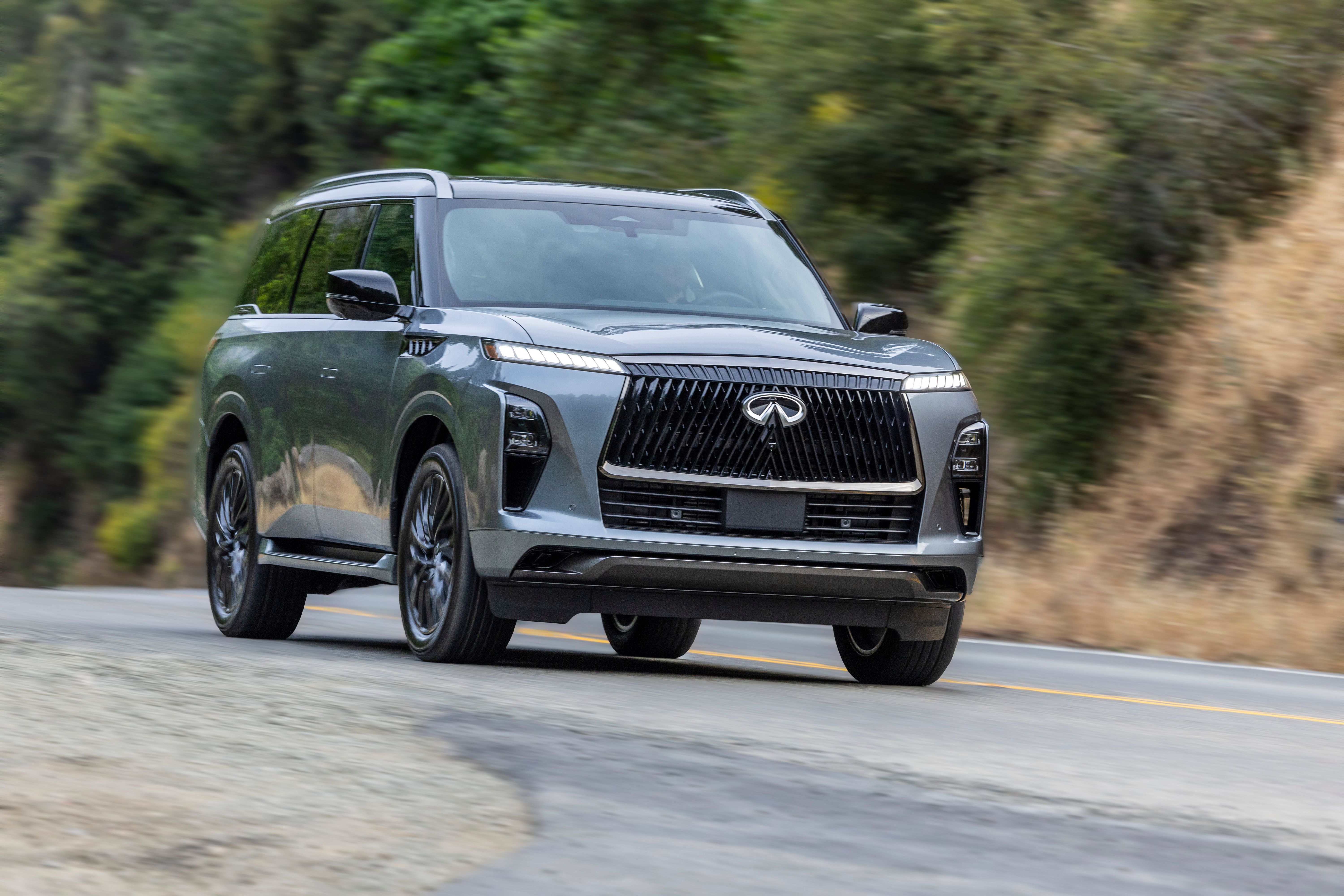 2025-infiniti-qx80-dynamic-image-4 2025 INFINITI QX80 Dynamic Image 4