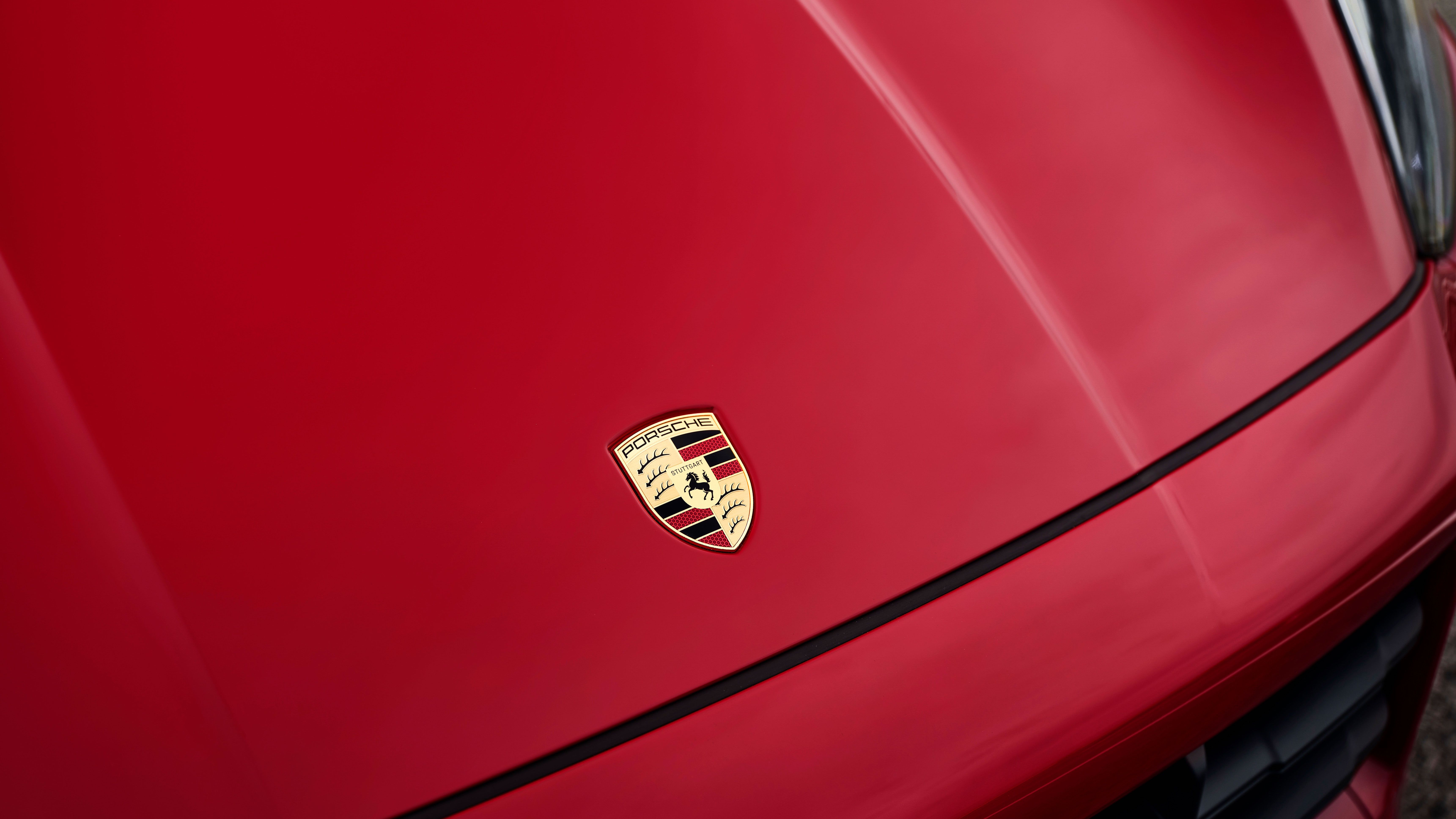 2025-porsche-cayenne-gts-hood-badge-1 2025 Porsche Cayenne GTS Hood Badge