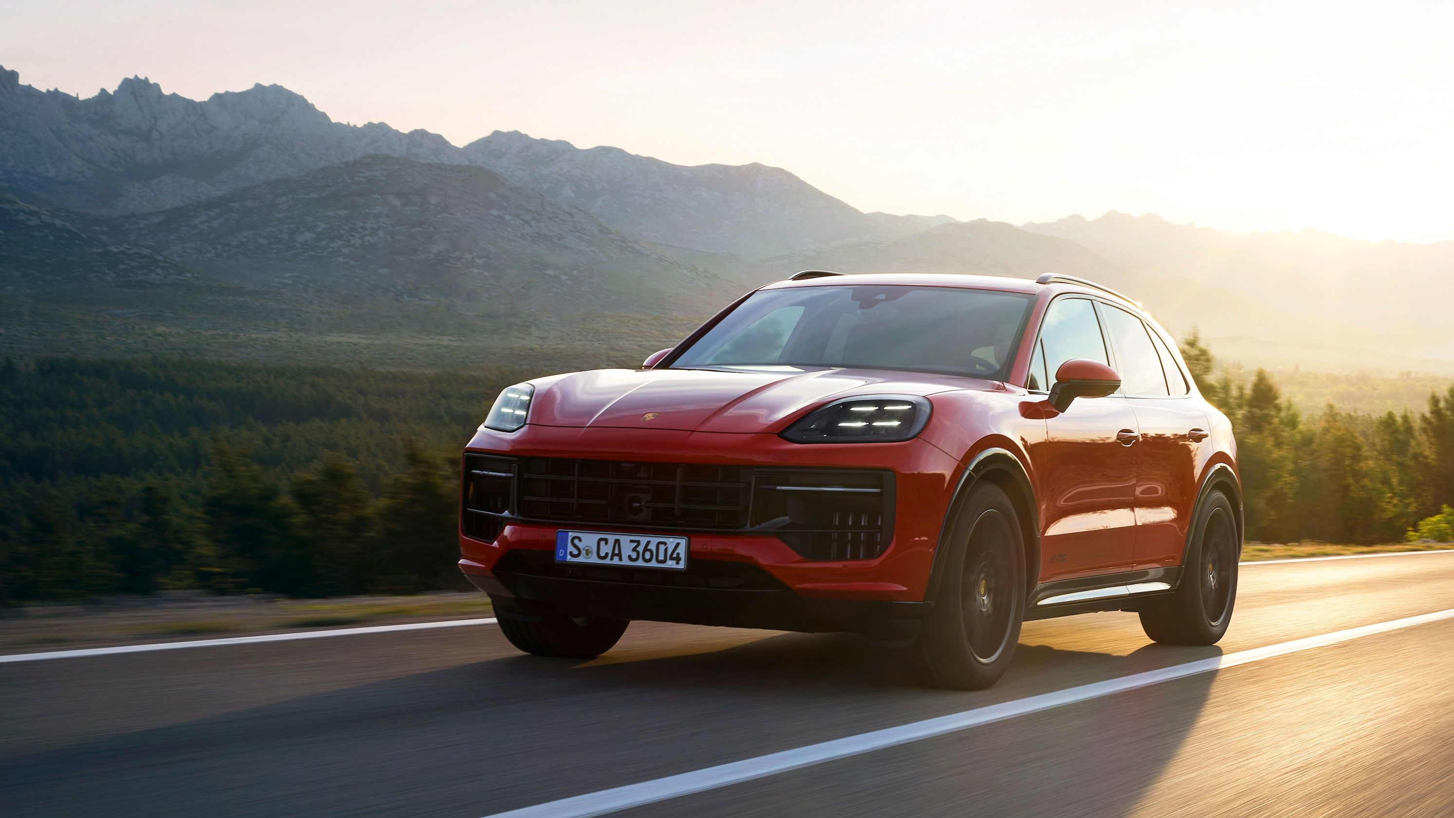2025-porsche-cayenne-gts-sunset-1 2025 Porsche Cayenne GTS Sunset