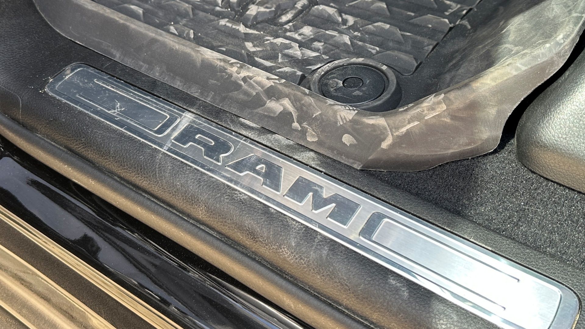 2025 Ram 1500 RHO door sill