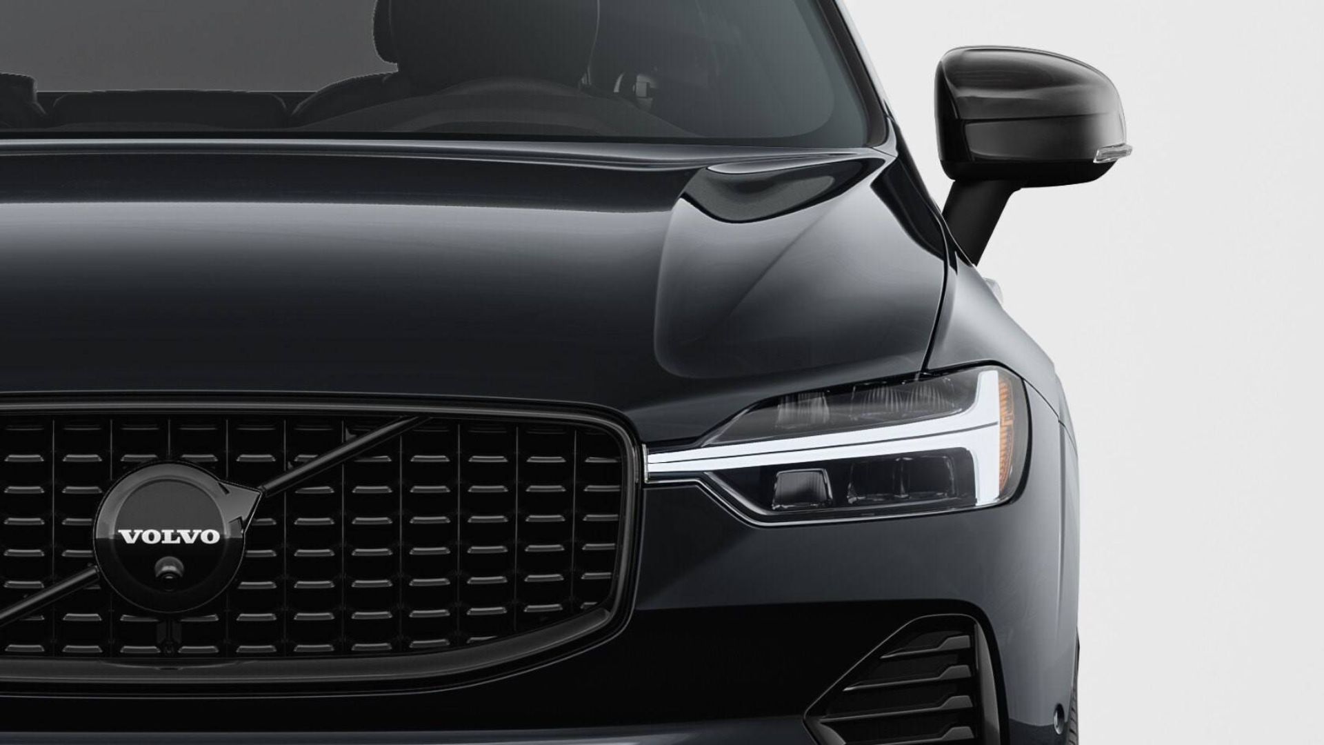 2026 Volvo XC60 Black Edition Plug-in Hybird headlight