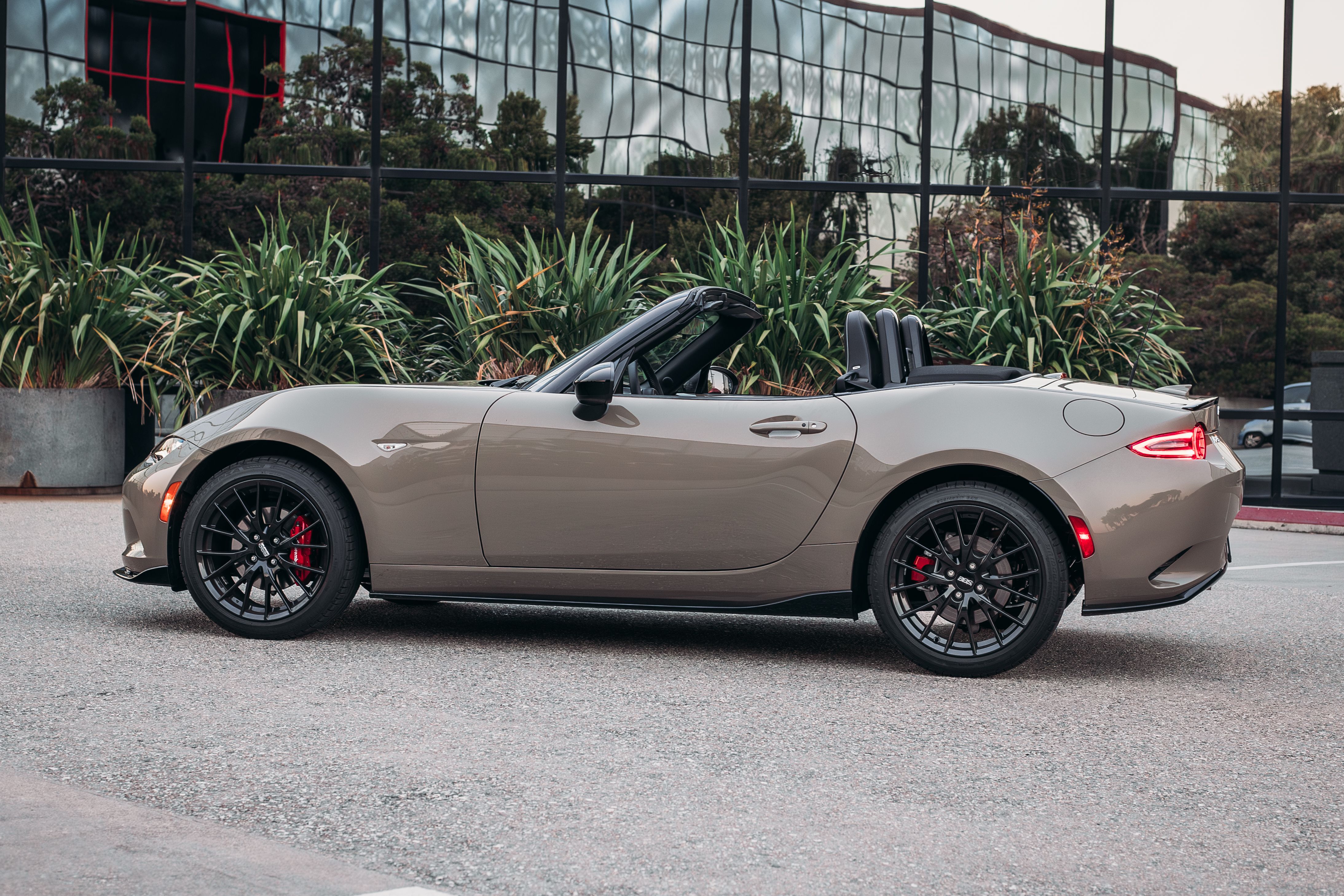 34a8491-enhanced-nr-1 2024 Mazda MX-5 Club Sport