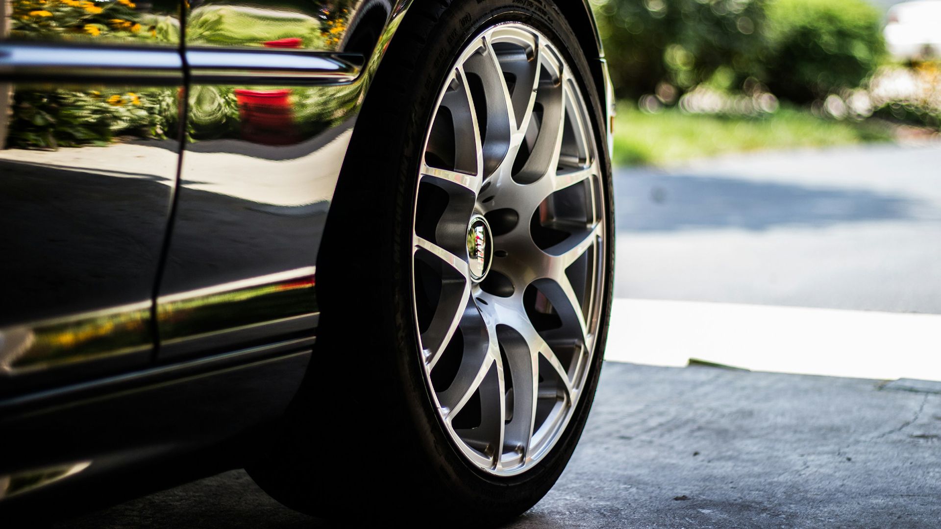Car wheel detail