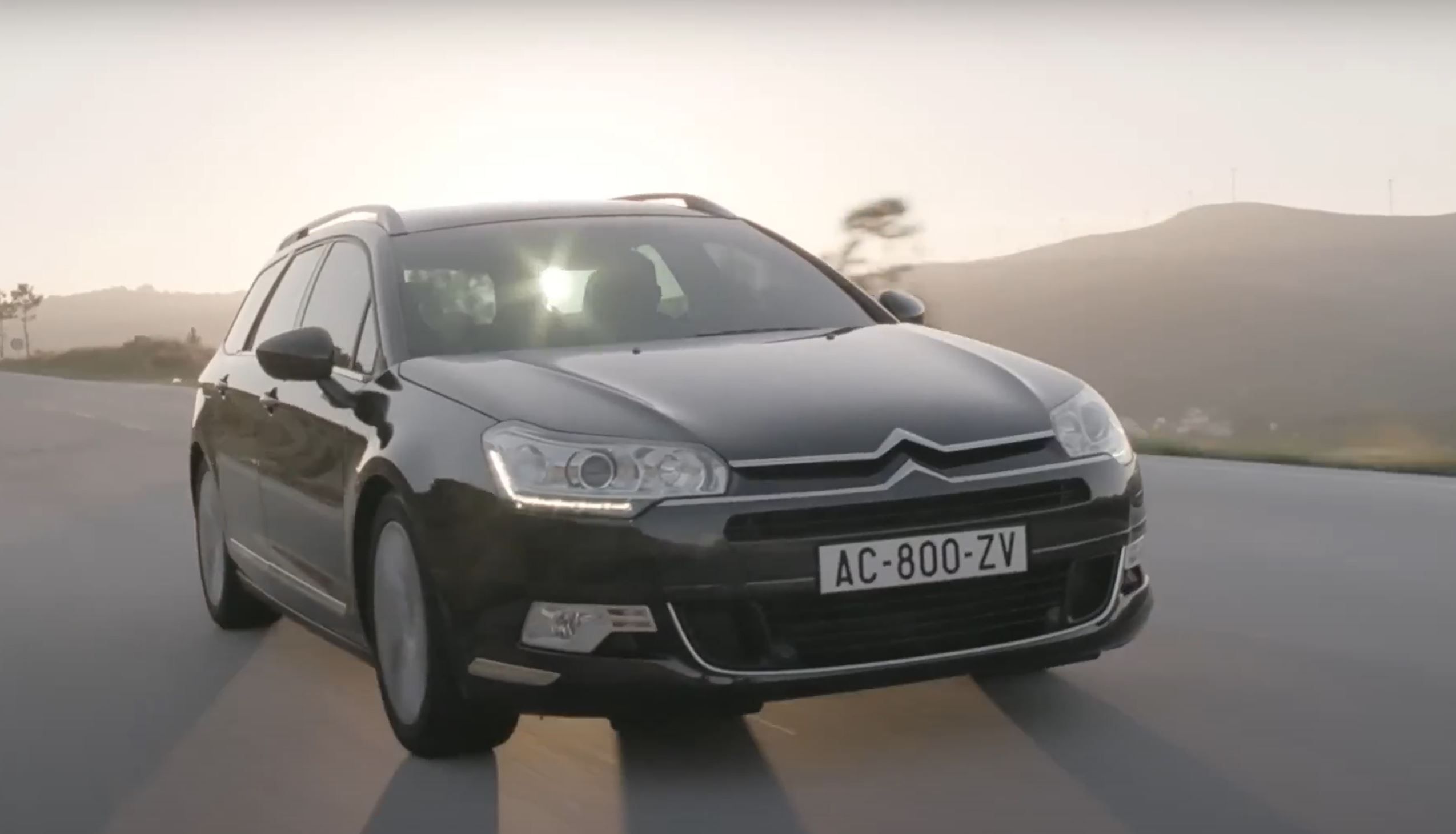 citroen-with-hydropneumatic-suspension Citroen with hydropneumatic suspension