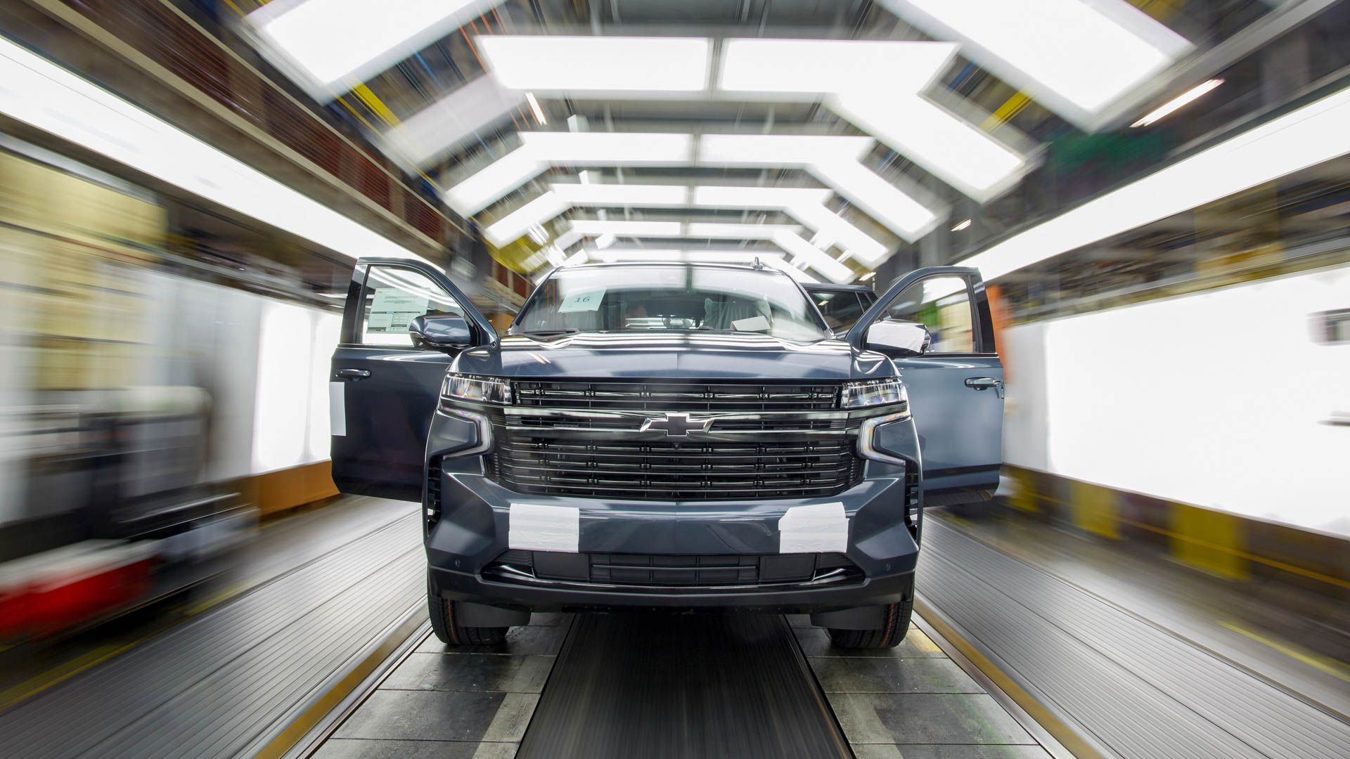 General Motors. Chevrolet Silverado. Production.-1