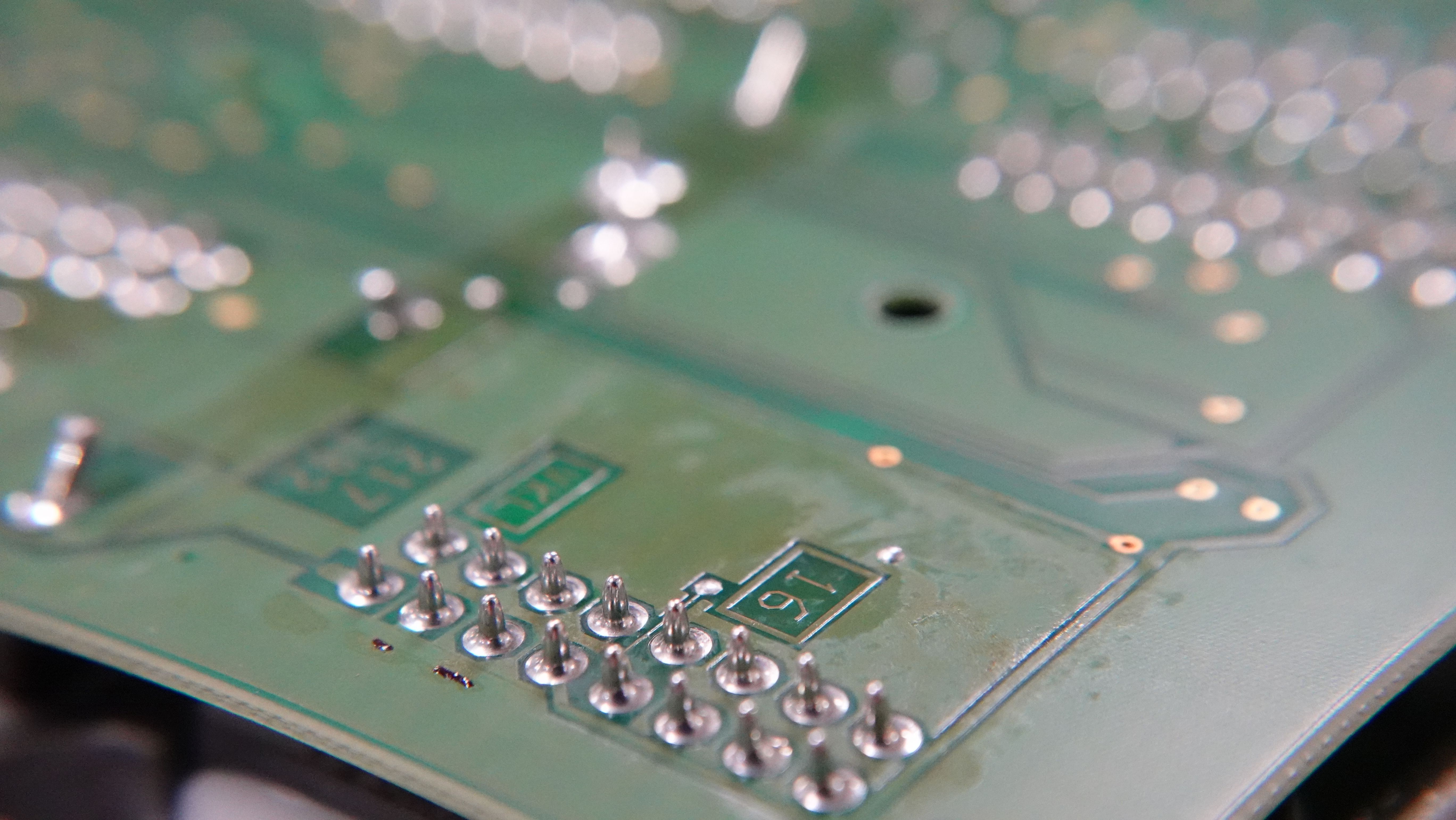 light-moisture-on-pcm-board Light moisture on PCM board