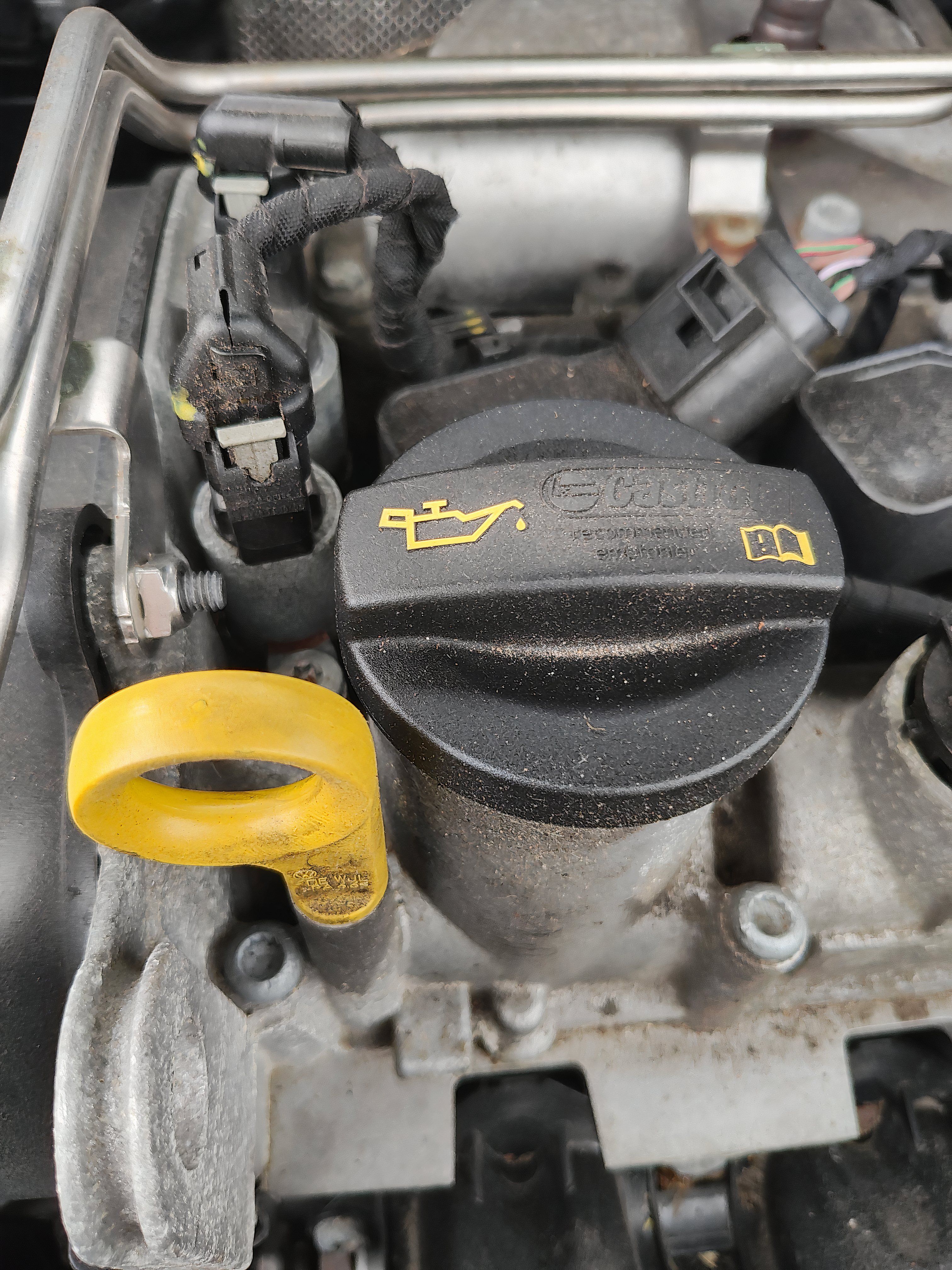 oil-cap-dipstick Oil cap & dipstick