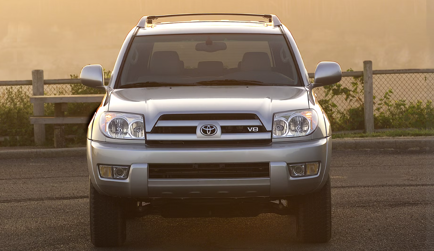 Toyota 4Runner 4th gen front view