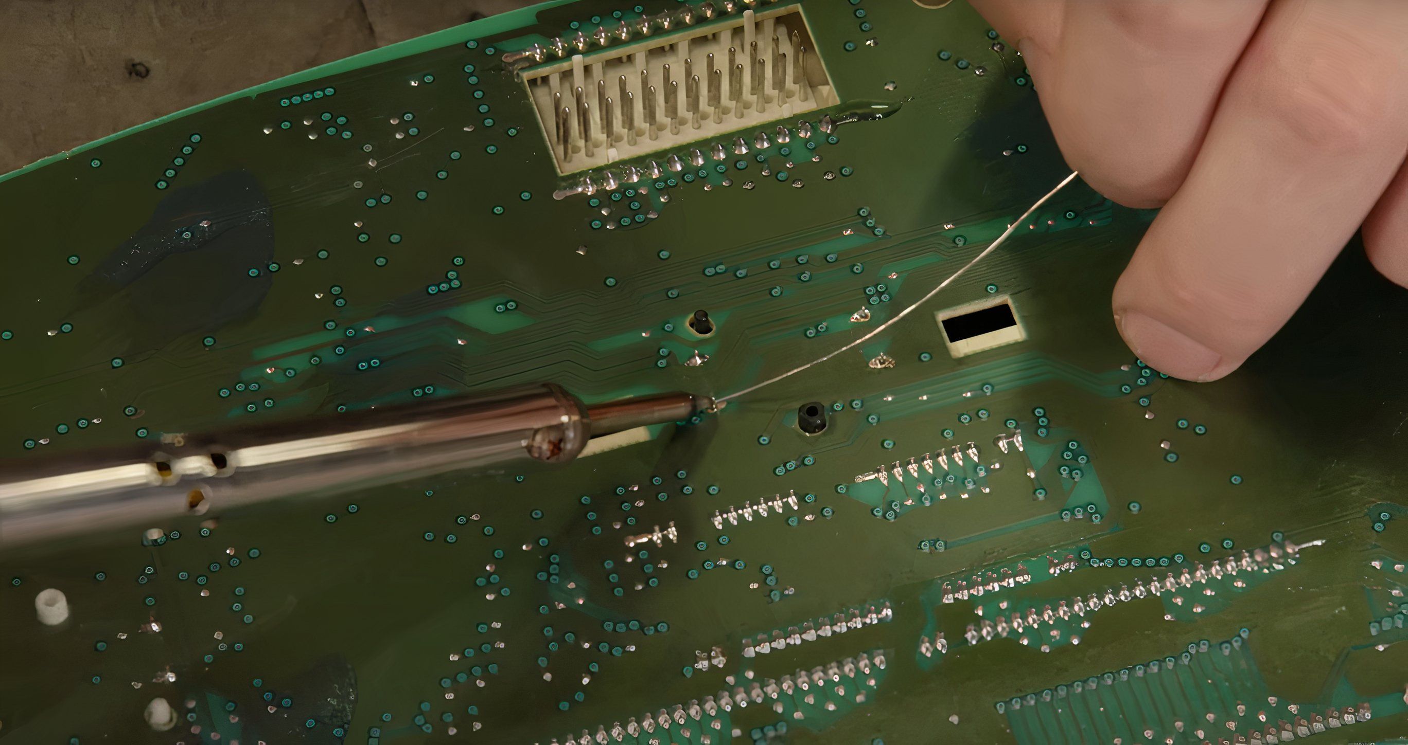 soldering-instrument-cluster Soldering instrument cluster