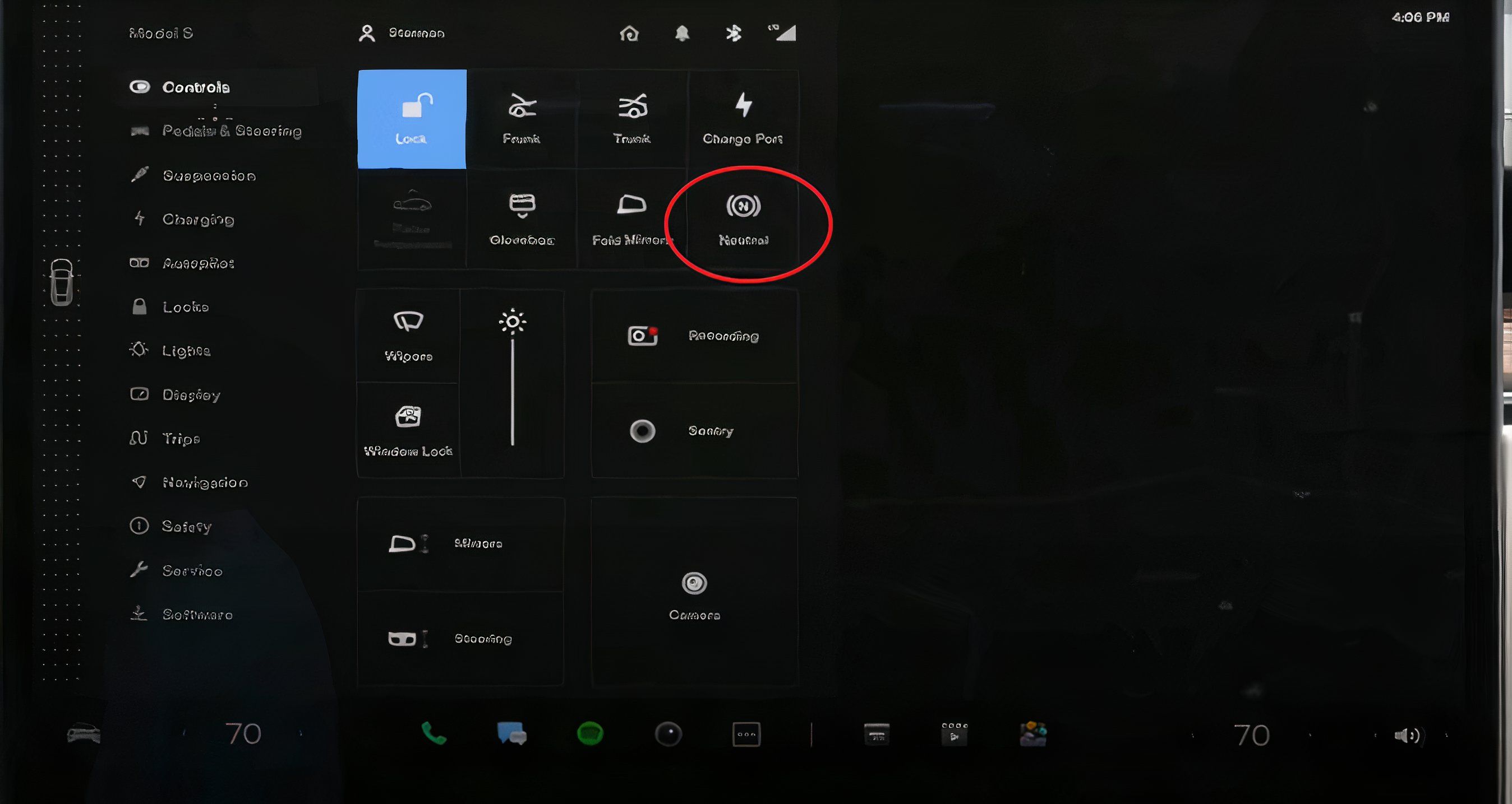 Tesla Model S controls menu