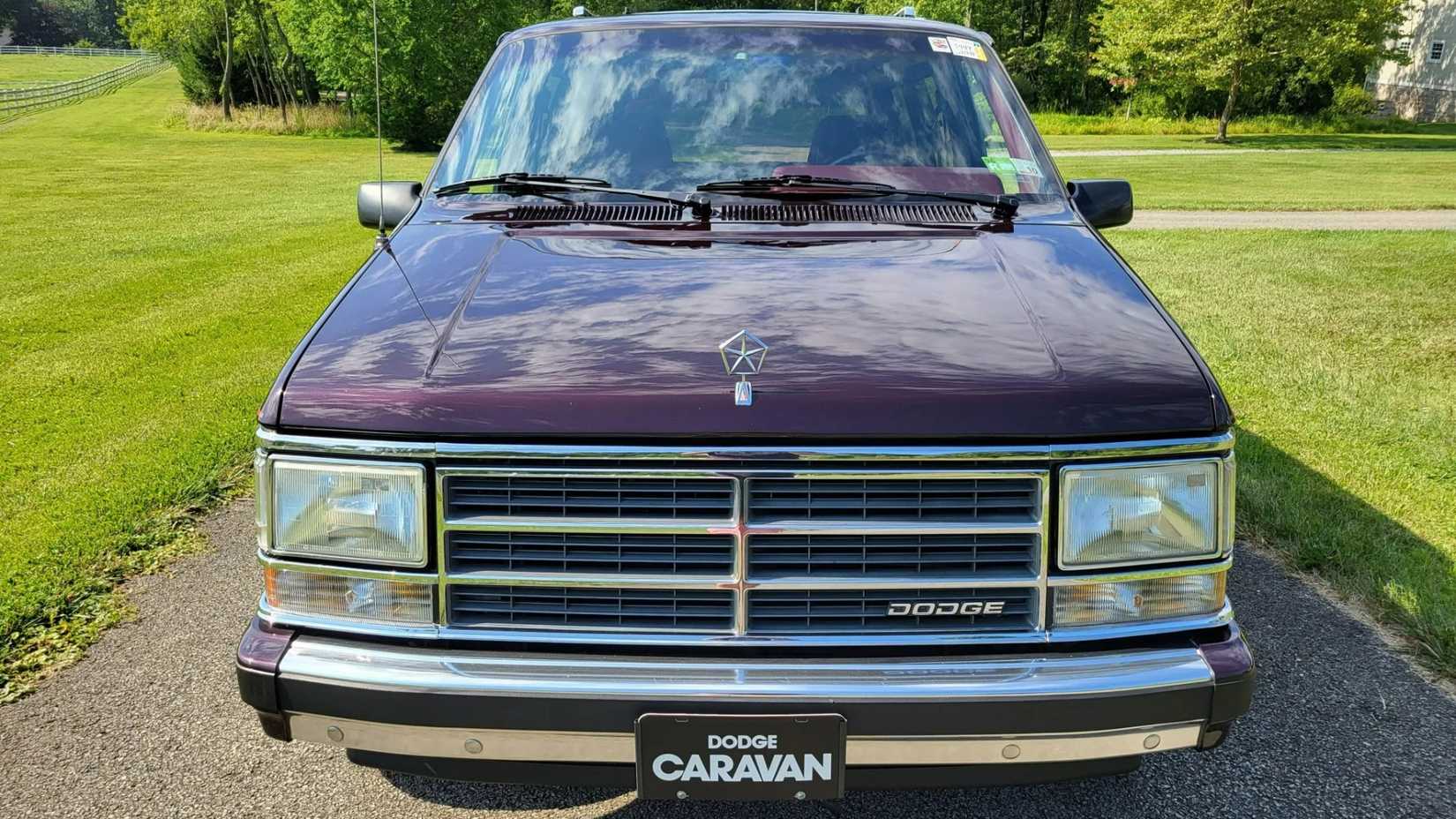 1989_dodge_caravan_turbo_full_frontal 1989_dodge_caravan_turbo_full_frontal