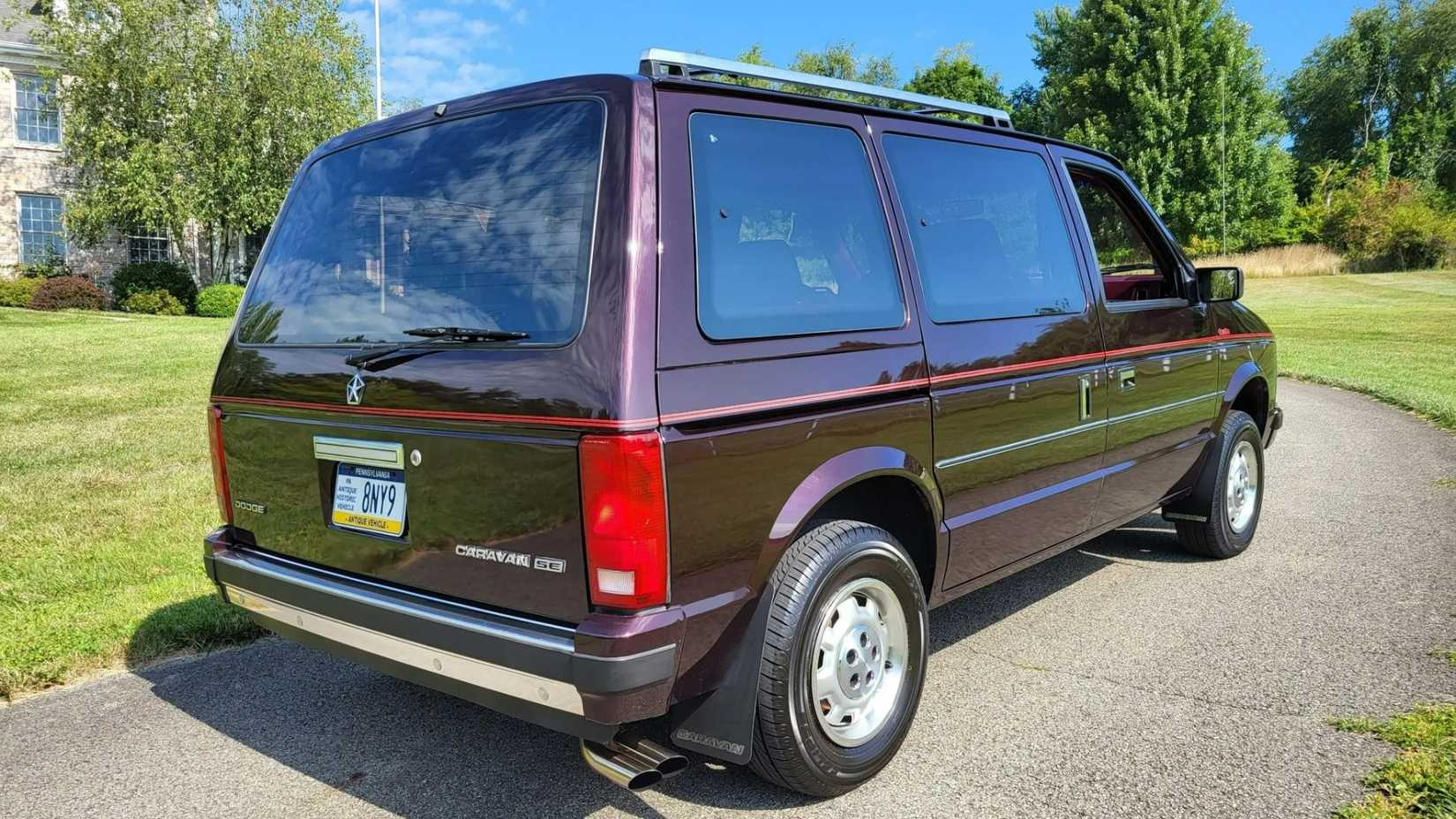 1989_dodge_caravan_turbo_rear 1989_dodge_caravan_turbo_rear