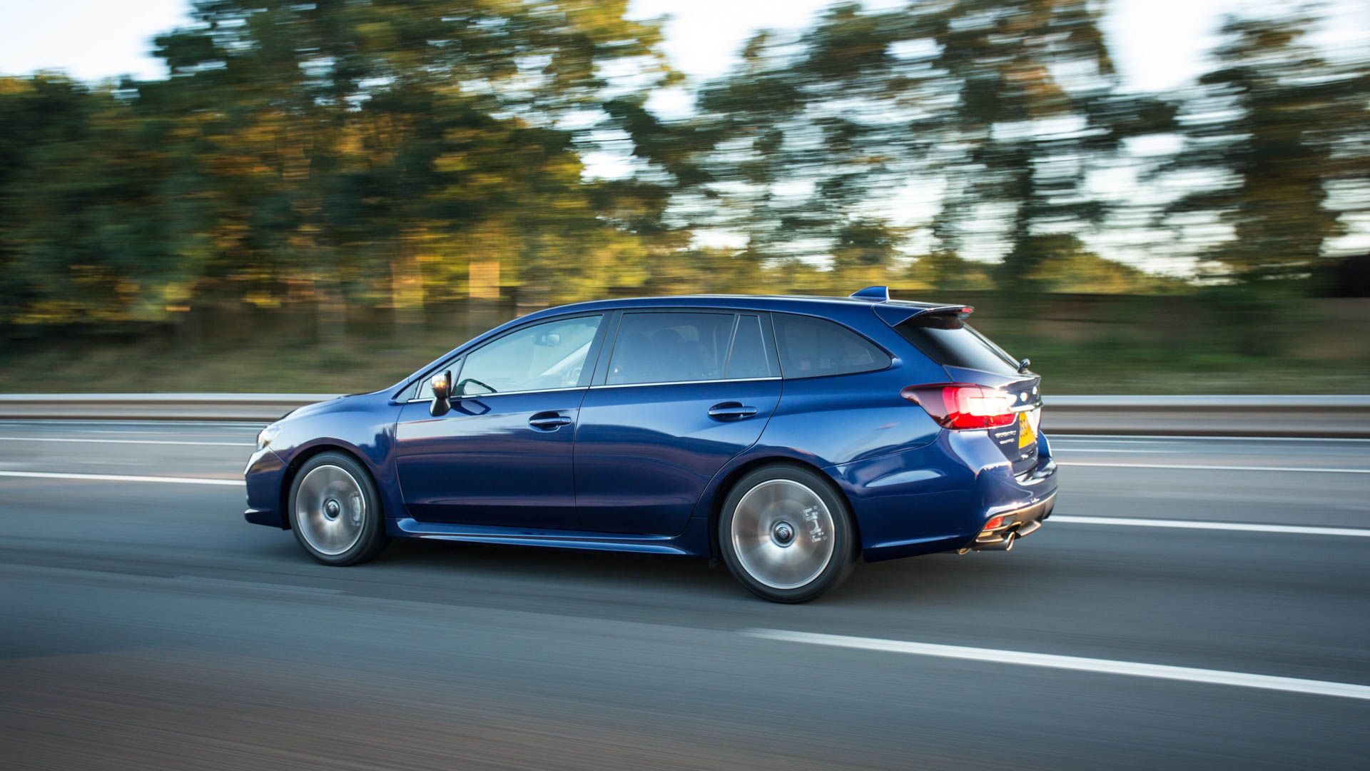 2019 Subaru Levorg station wagon-9