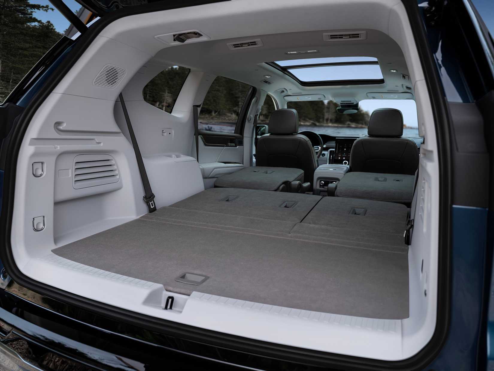 2024 GMC Acadia Denali Cargo