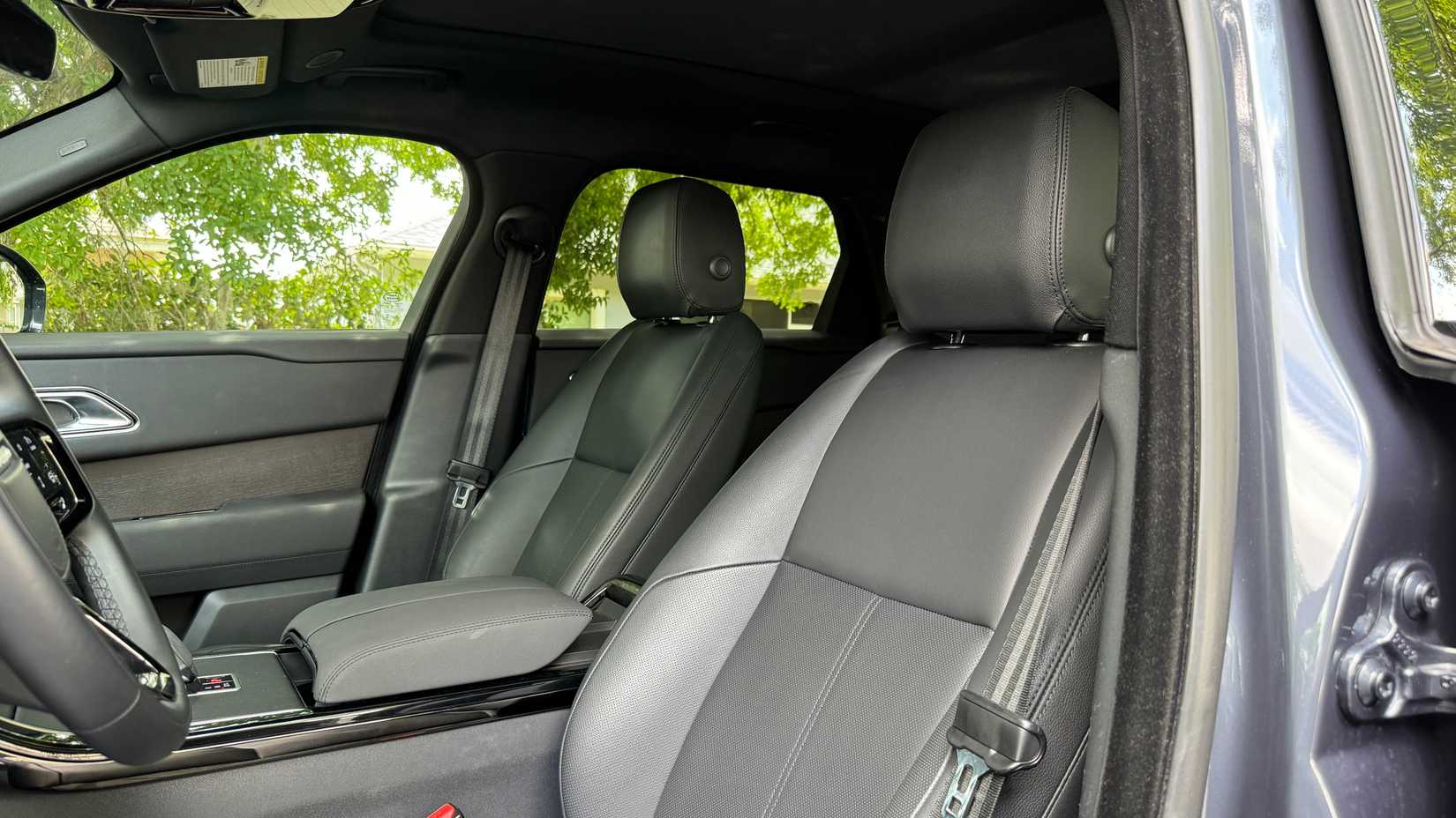 2024 Land Rover Range Rover Velar front seats