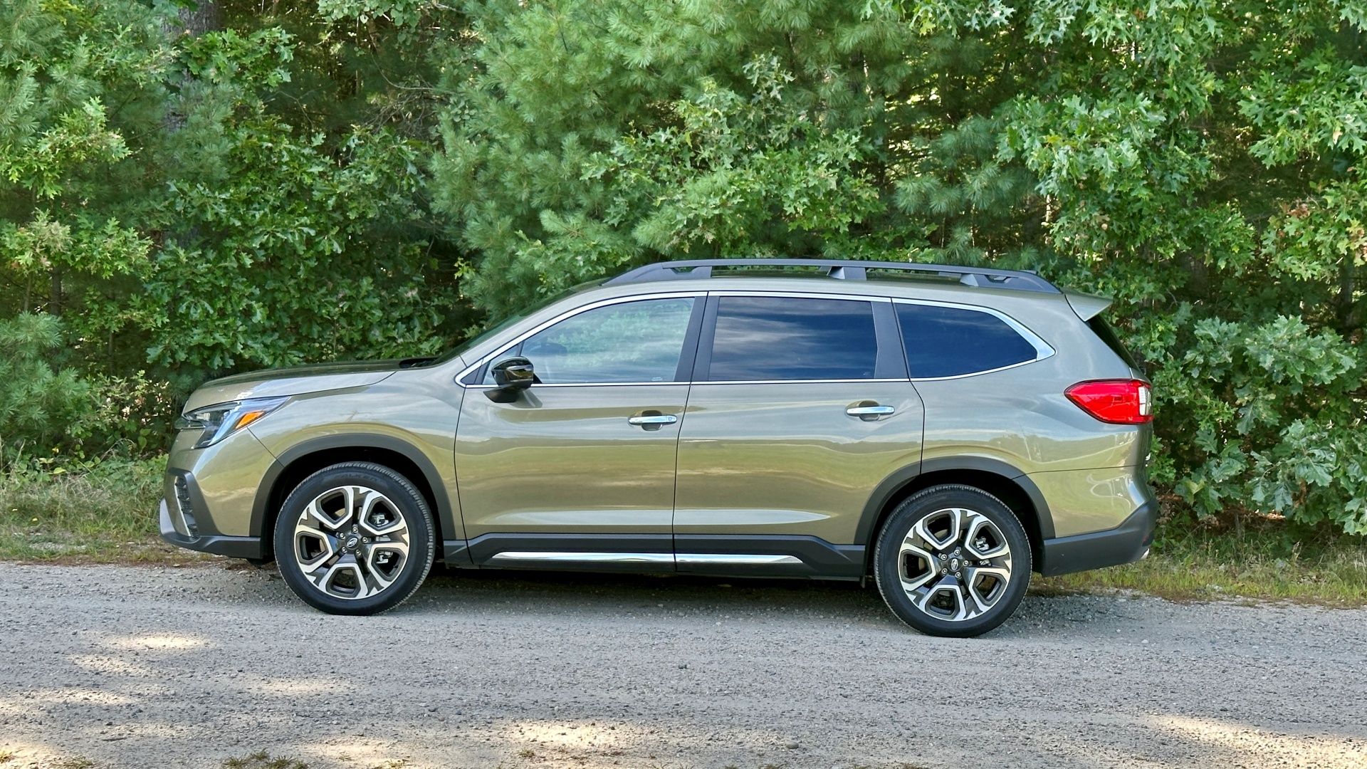 The 2024 Subaru Ascent in profile