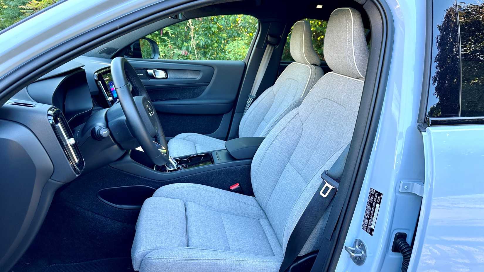 Front seats in the 2024 Volvo C40 Recharge