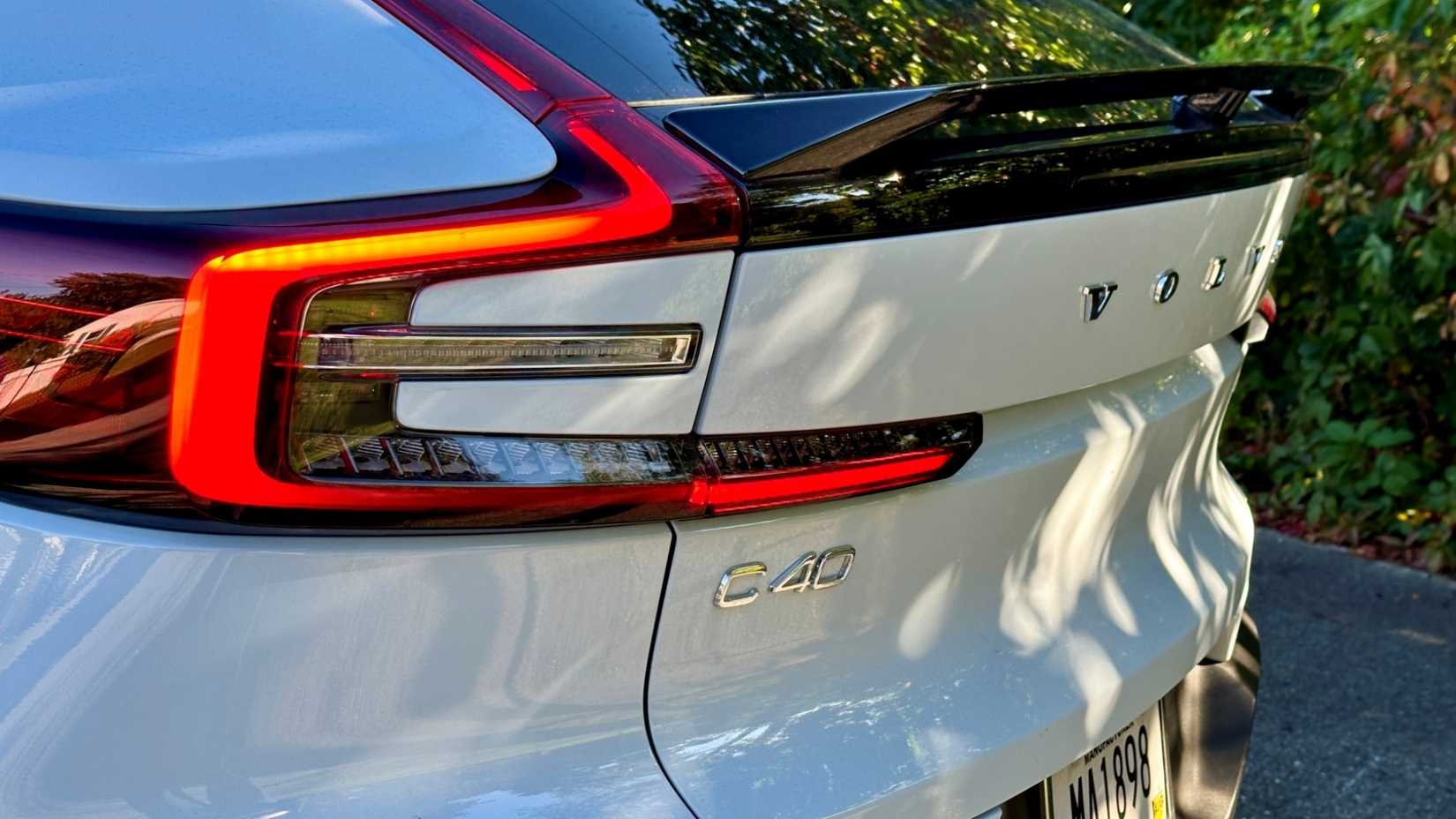 The rear lights on the 2024 Volvo C40 Recharge