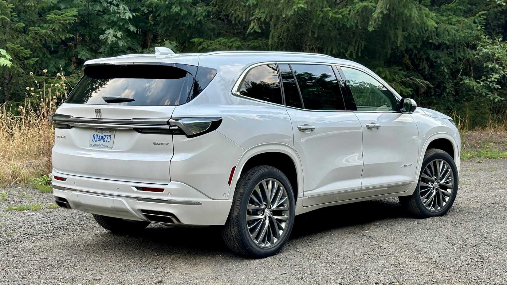 2025-buick-enclave-rear-quarter 2025 Buick Enclave