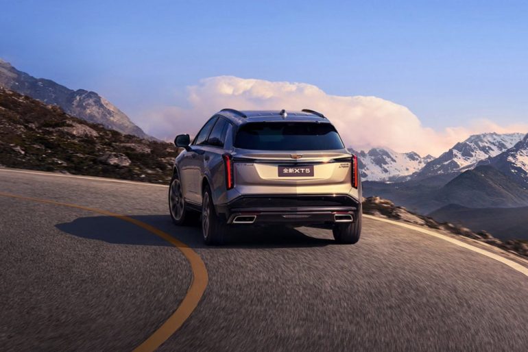 2025-cadillac-xt5-refresh-1-770x514-1