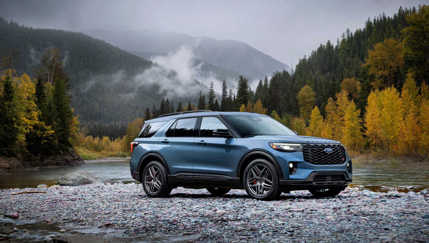 2025 Ford Explorer ST_01