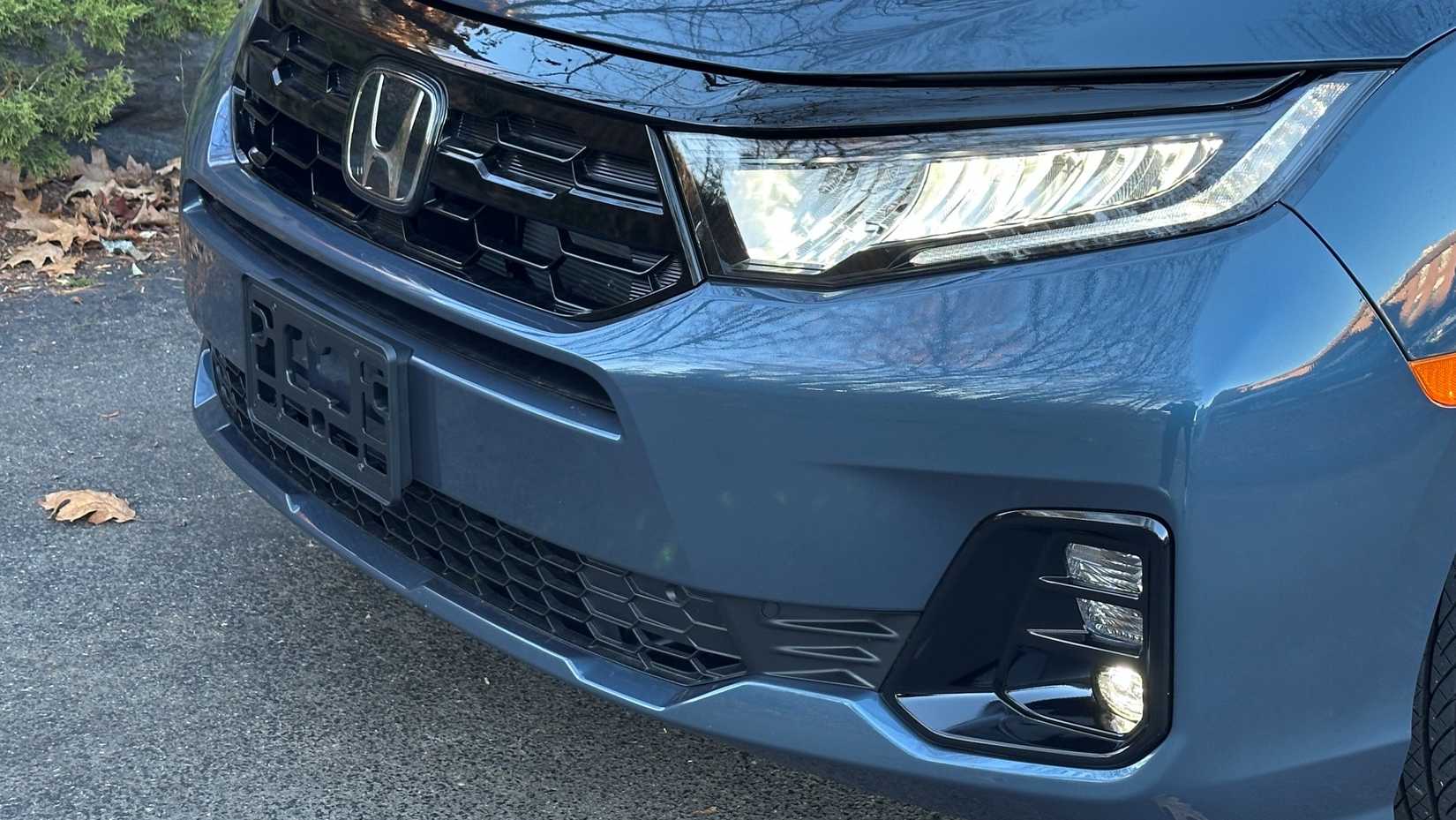2025 Honda Odyssey grille