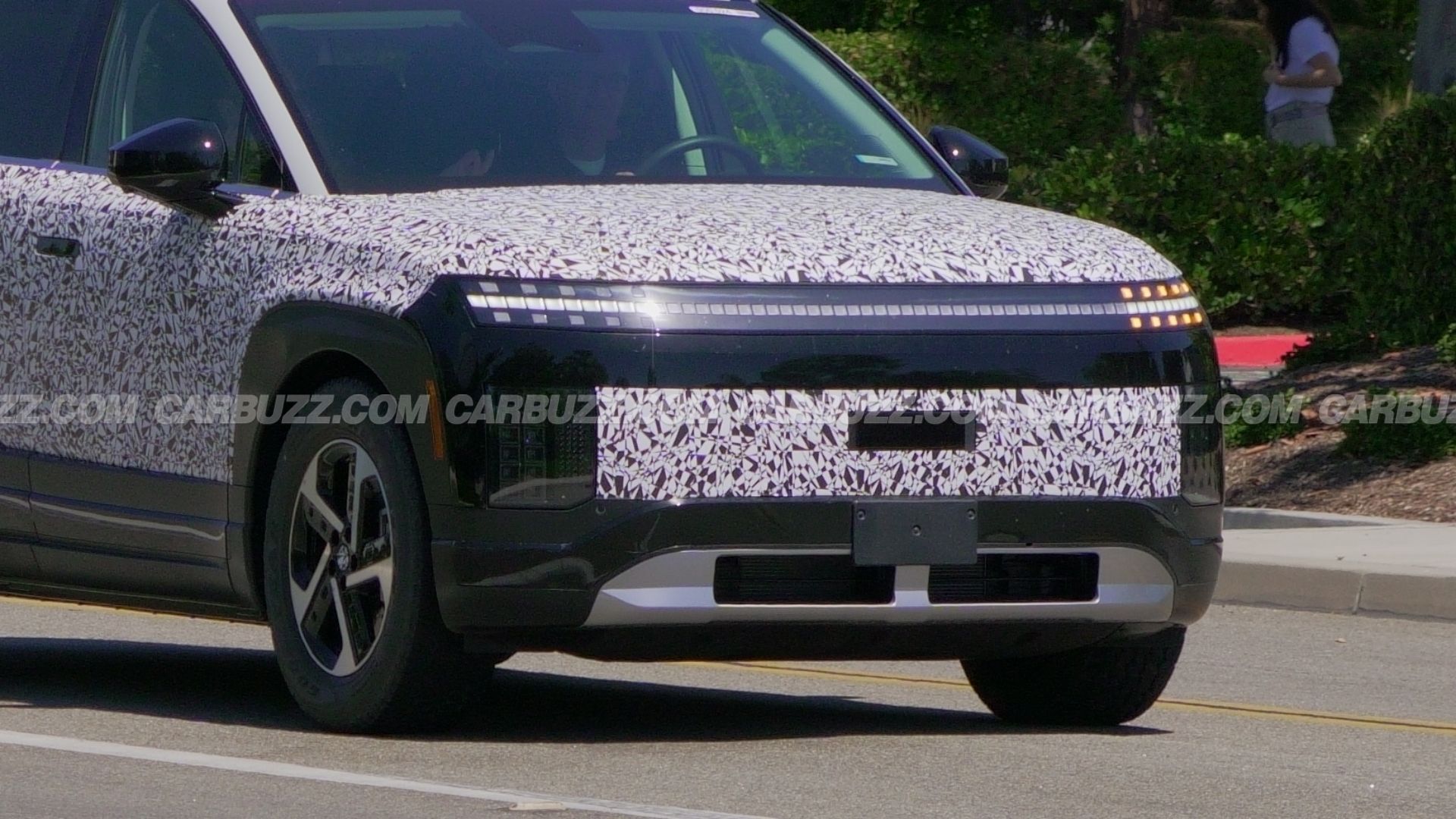 2026 Hyundai Ioniq 9 XRT Spyshots Closeup