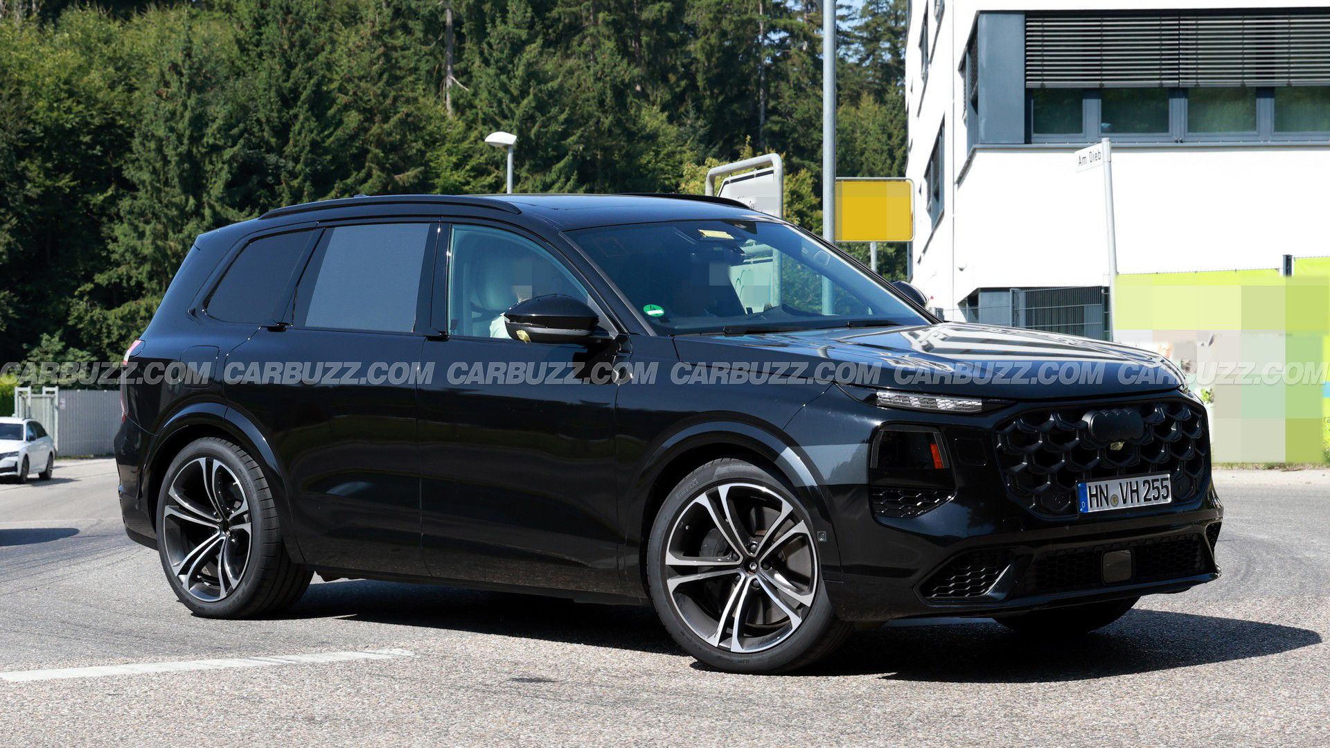 Audi SQ7 prototype spy shot  (22)