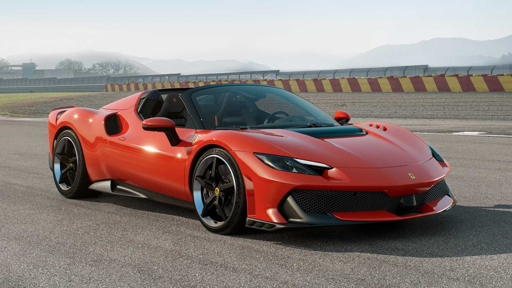 cropped-new_10_spider_front34_16_9_8bc29ebb-50e4-4bea-abc8-d3b8332c4919 Ferrari 296 Speciale Aperta