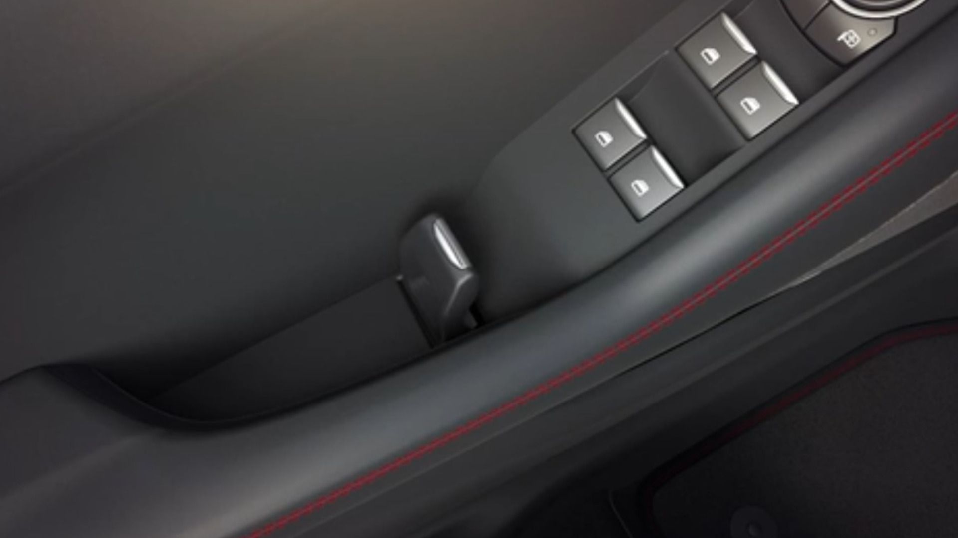 cropped-screenshot-2025-03-10-130617 Ford Mustang Mach-E door handle