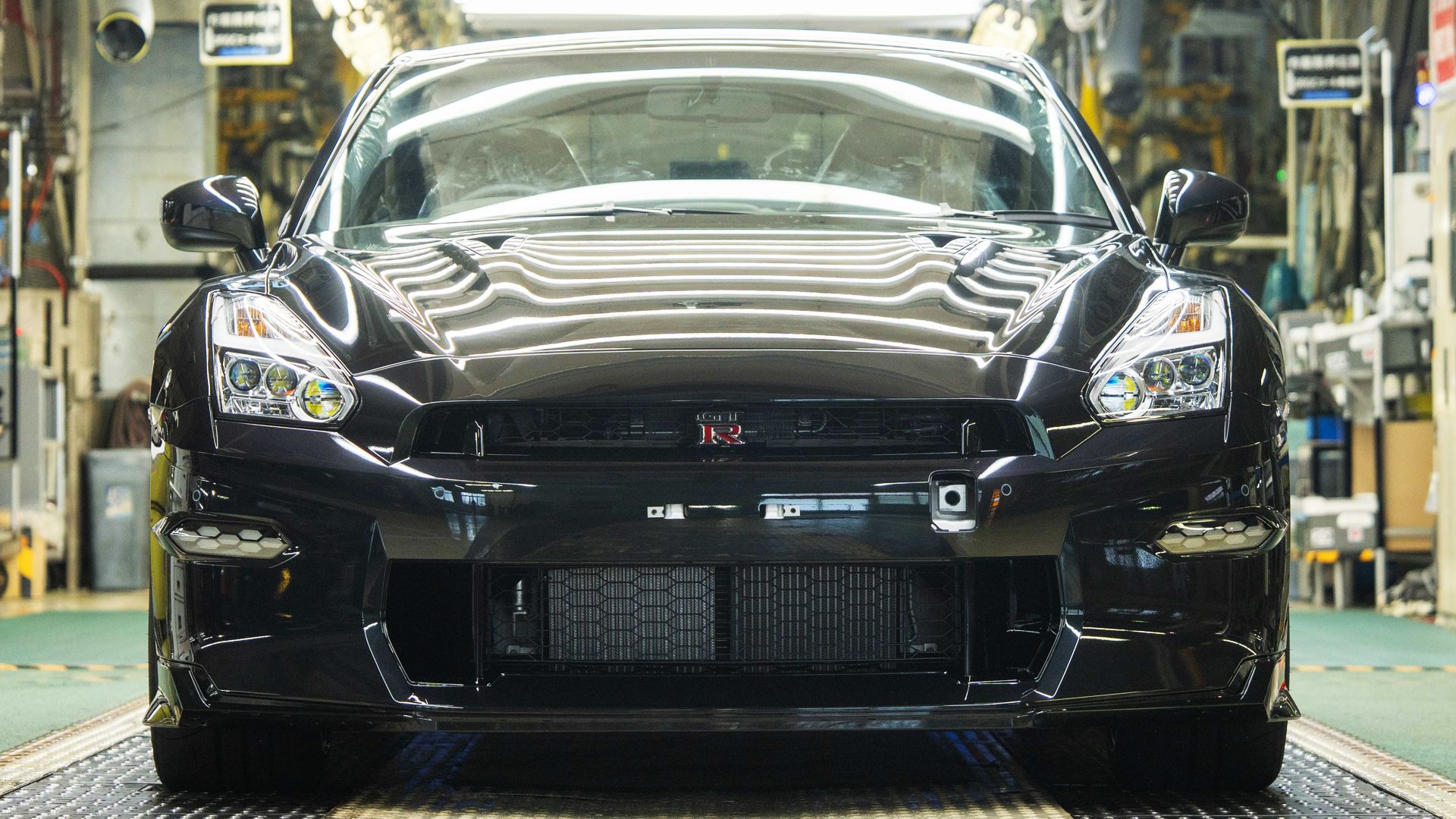Final Nissan GT-R Built Front Close