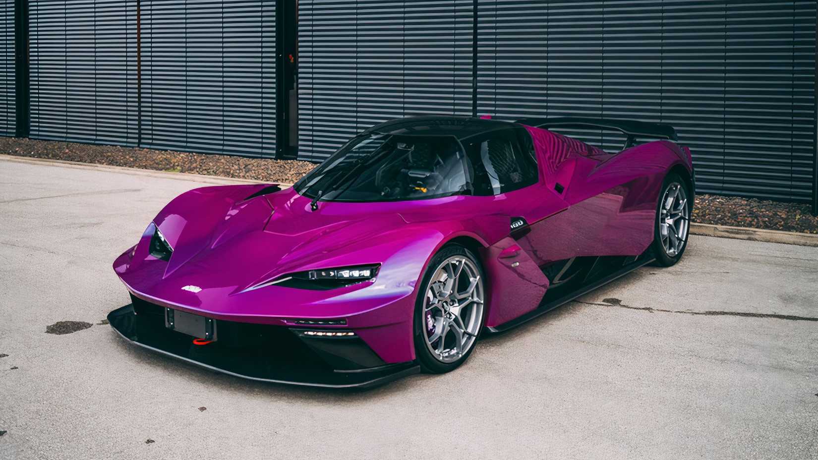 KTM X-Bow GT-XR Viola Mithras front 3/4