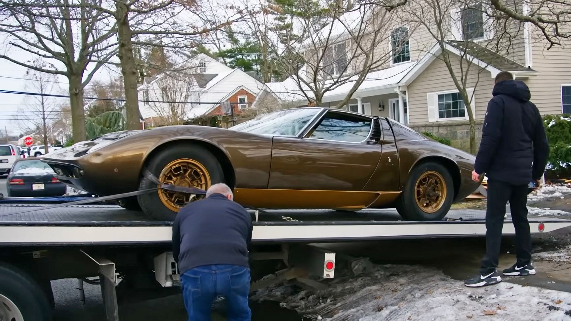 Lamborghini Miura In Living Room 3