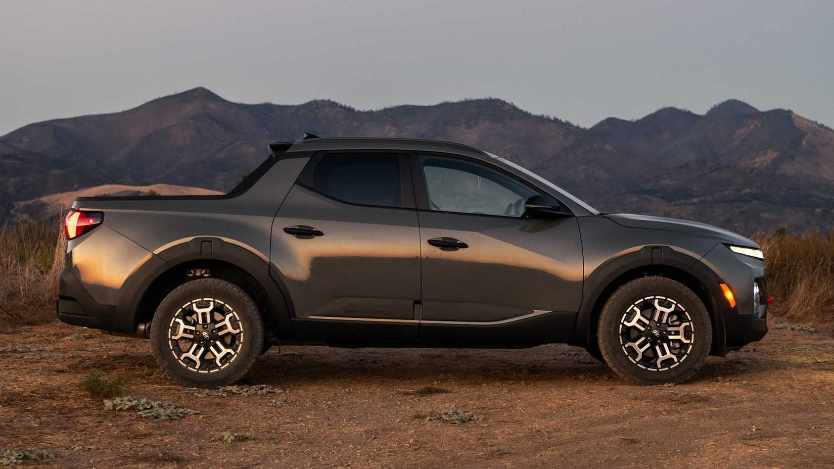 2025 Hyundai Santa Cruz XRT - exterior