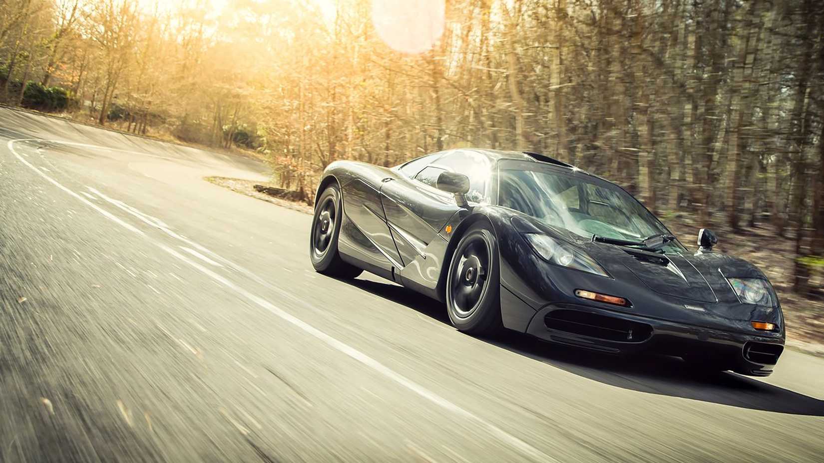 1993 McLaren F1 front, three-quarter