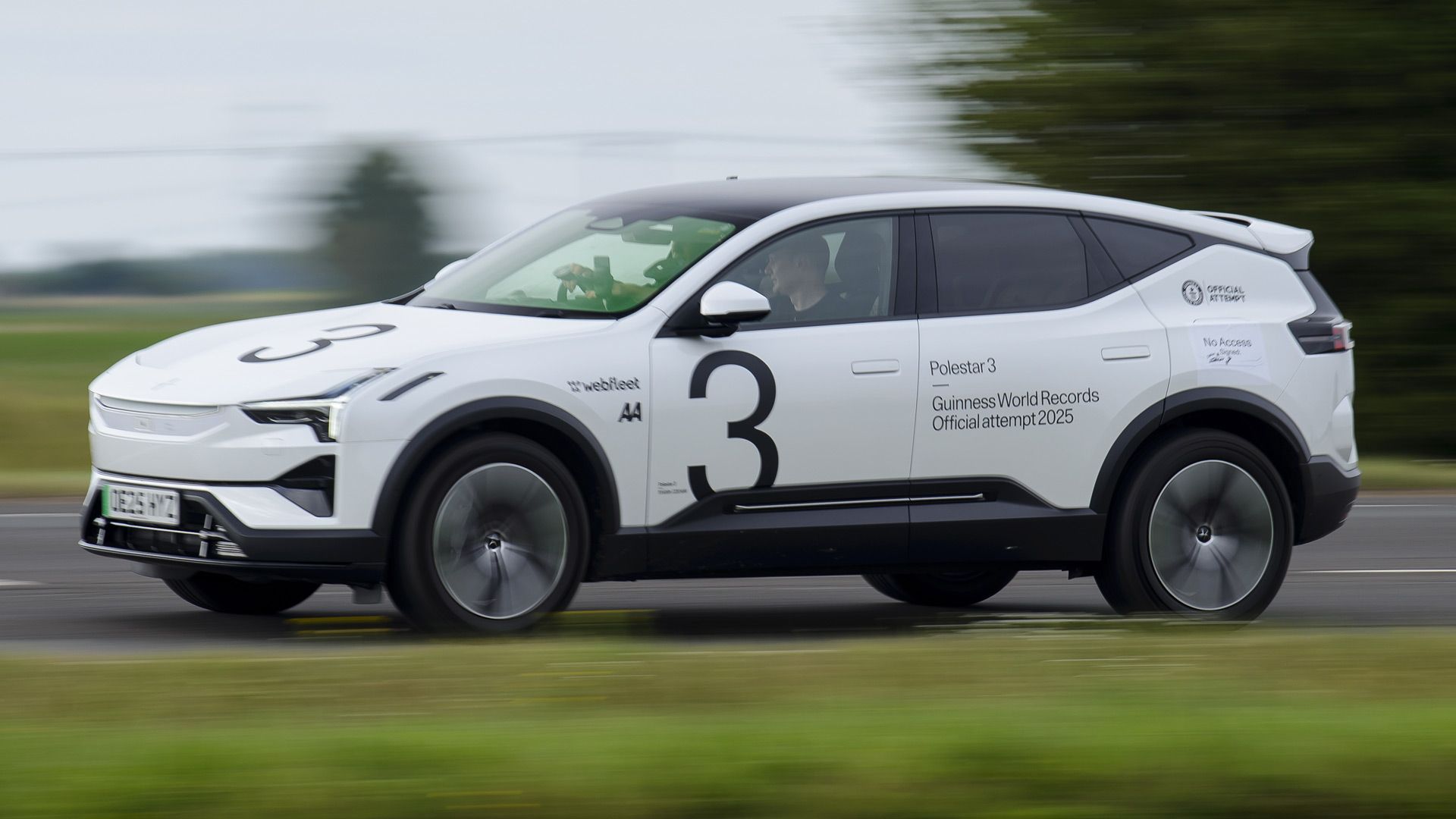 Polestar 3 Sets Guinness World Record For Electric SUVs - 2025