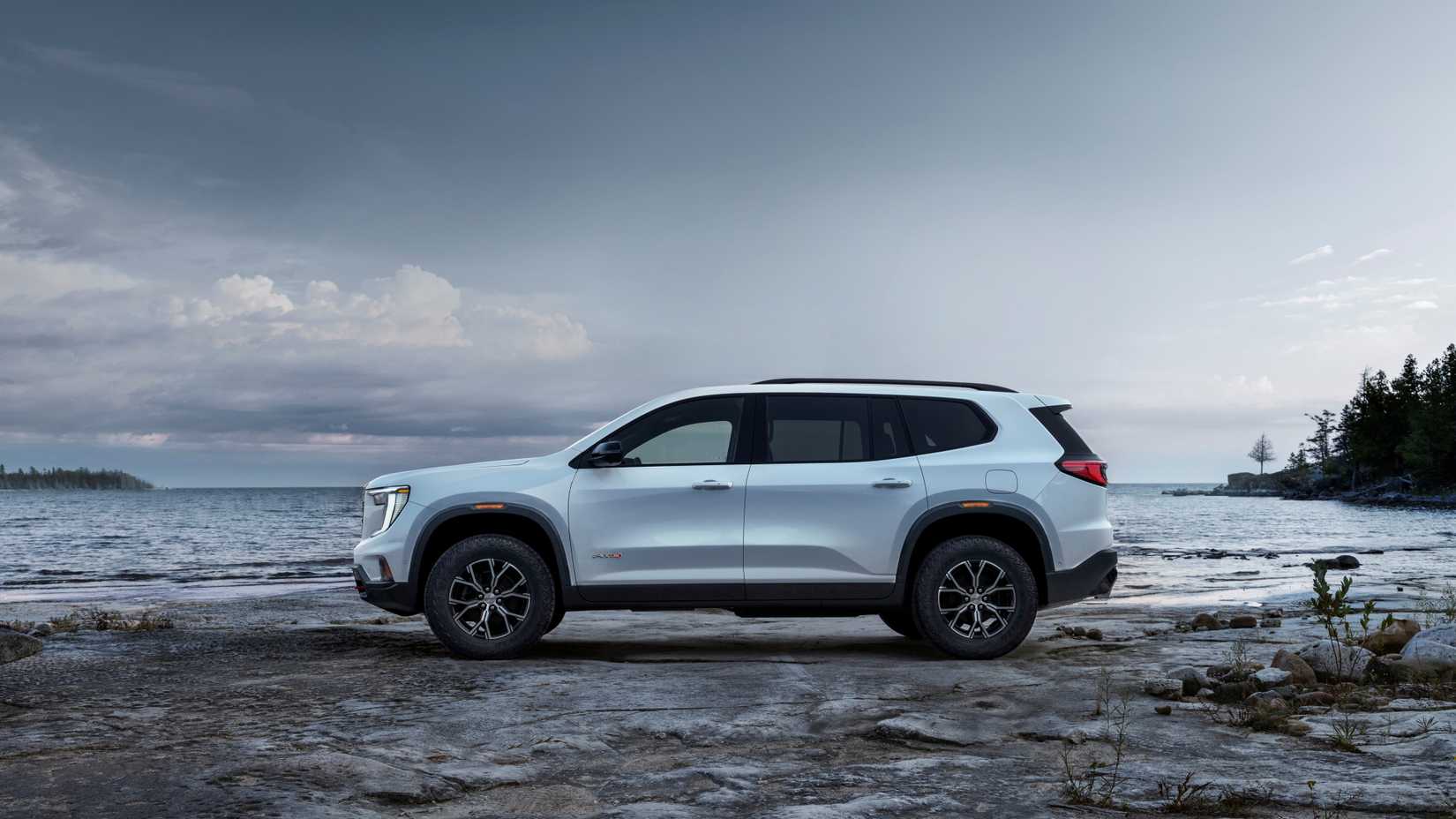 GMC Acadia Profile