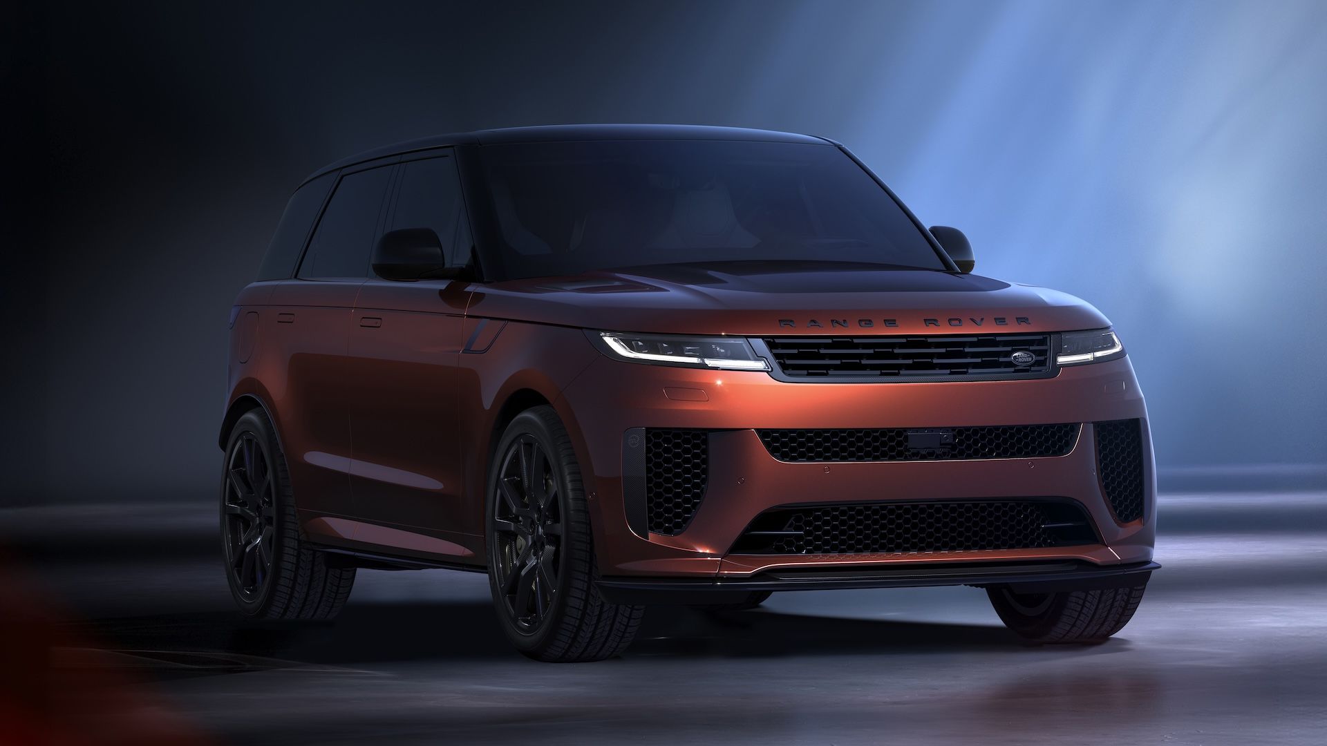 Range Rover Sport SV Carbon_F34_16x9_8K_SH001_v2_PR
